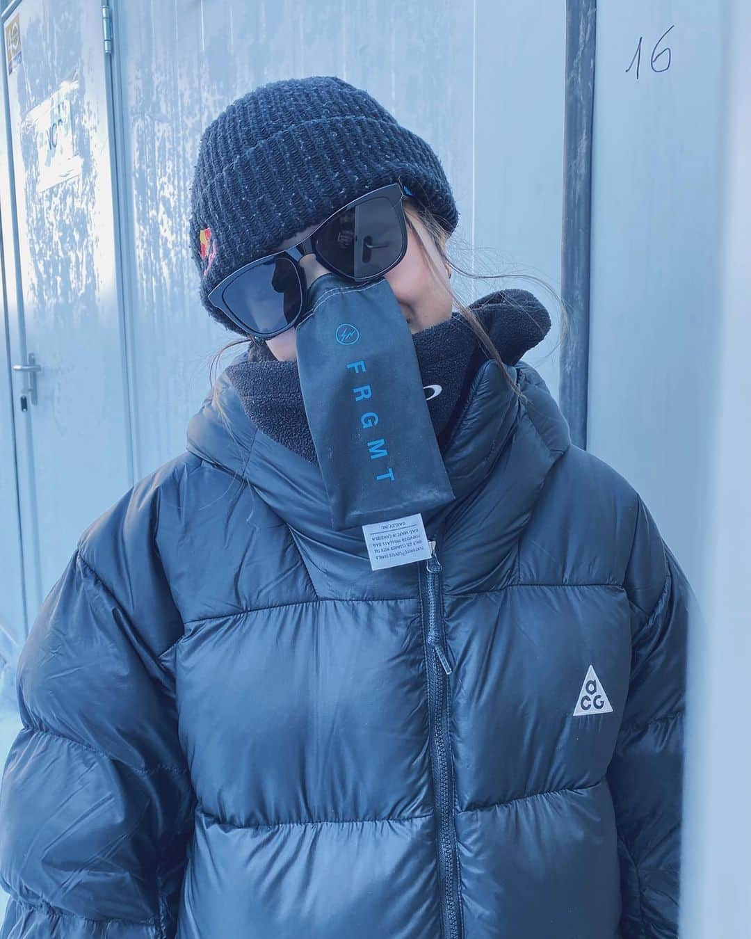 高梨沙羅さんのインスタグラム写真 - (高梨沙羅Instagram)「Oakley x FRGMT  Special Edition Frogskins #2  🙏🏽💙 @oakleyjapan @fujiwarahiroshi」1月31日 22時28分 - sara.takanashi