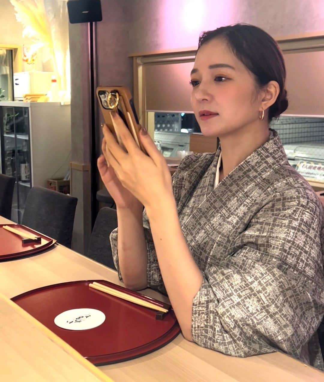 岩本知世さんのインスタグラム写真 - (岩本知世Instagram)「アップルウォッチのベルトと、iPhoneケースを変えた岩本💁‍♀️❤️ . @unicasejp 📱 . . #unicase#iPhoneケース#アップルウォッチバンド #iPhone」2月1日 10時34分 - tomoyo_0605
