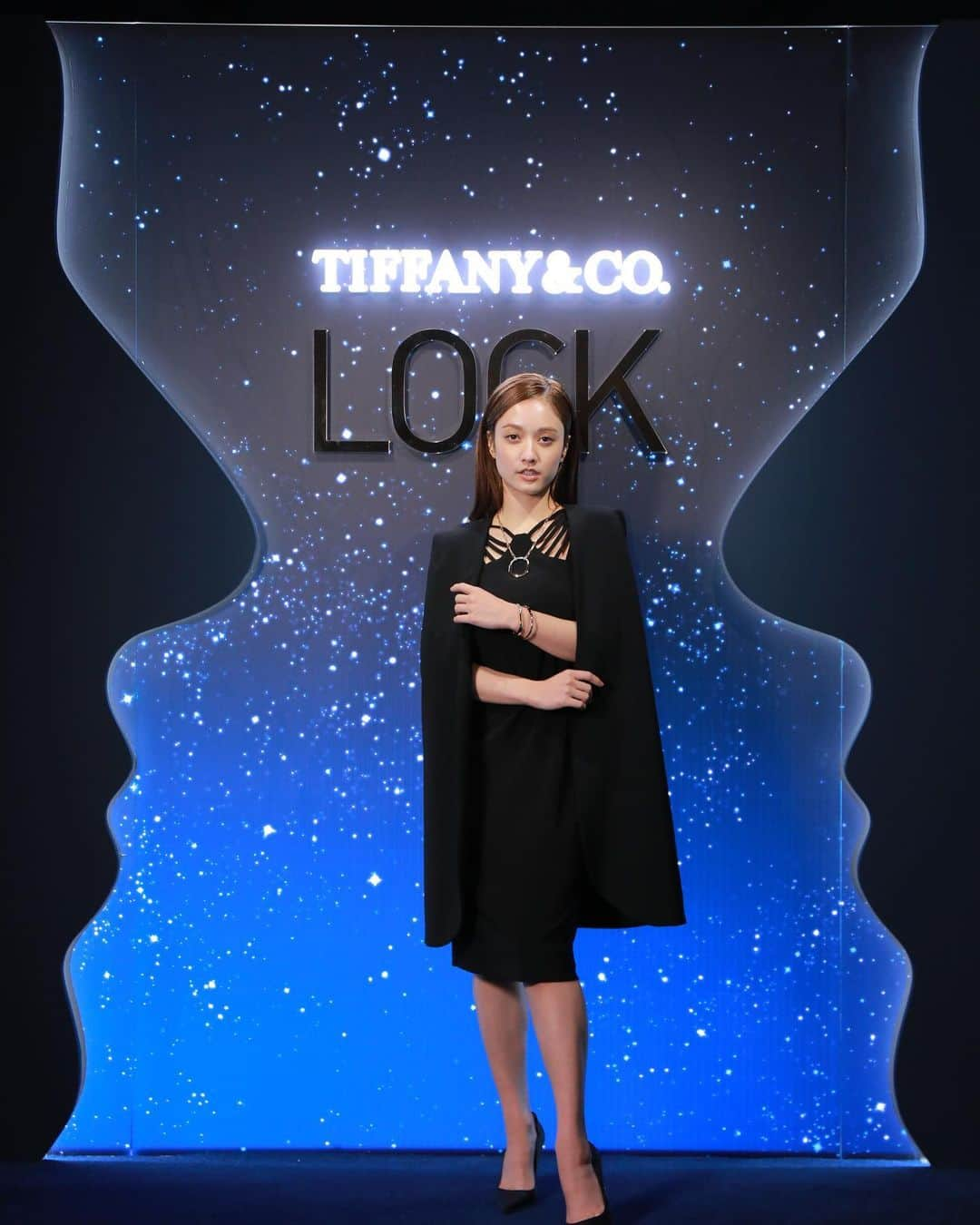 谷まりあさんのインスタグラム写真 - (谷まりあInstagram)「「 Tiffany Lock 」のローンチを祝して、2月1日から14日までポップアップが六本木ヒルズ・大屋根プラザにてオープンします✨  「Tiffany Lock」は、 “ルールはない。すべての人へ”という素敵な精神によって作られたジュエリーです。ぜひみなさんつけてみてください、とても素敵でした🥰 @tiffanyandco  #TiffanyLock  #tiffanylock_roppongi」2月1日 21時02分 - mariaaaa728