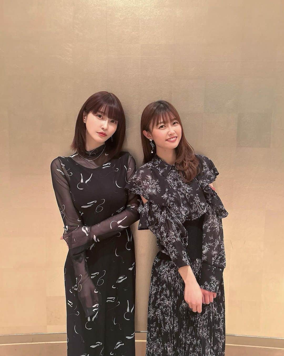 岸明日香さんのインスタグラム写真 - (岸明日香Instagram)「K-1 AWARDS 2022に招待して頂きました🥰 西澤アナと🫶 黒でおそろいコーデです🤭笑 とてもわくわくしたぁ✨ 2022年活躍された皆さん本当におめでとうございます💕  いつもお世話になっているプロデューサーの大木さん、先日Krushの解説でご一緒させて頂いたレオナペタス選手、佐藤嘉洋さん、みのりちゃん💕」2月2日 0時22分 - aspoo02