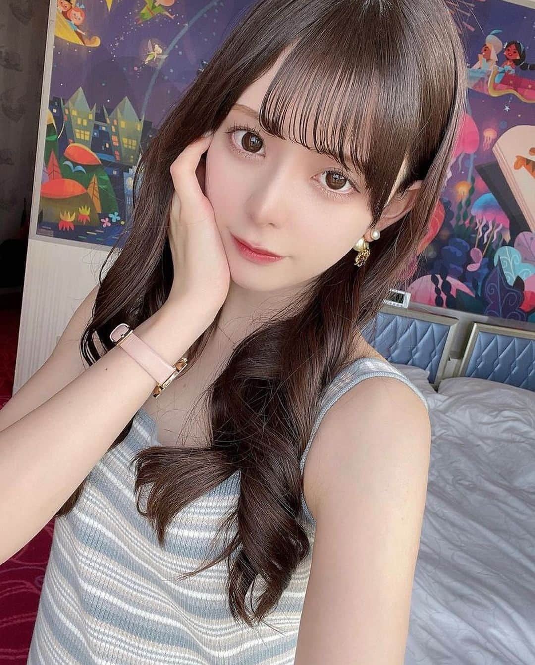 美女美容事情さんのインスタグラム写真 - (美女美容事情Instagram)「《綺麗な美女😍💕》⁠ *⠀⠀⠀⠀⠀⠀⁠⠀⁠⠀⁠⠀⁠⠀⁠ 今回ご紹介させて頂きますのは!!👀❤️⁠⠀⁠⠀⁠⠀⁠⠀⁠ なるさん<@52mhip__> の素敵なお写真📸⠀⁠⠀⁠⠀⁠ *⠀⁠ 透き通るほどの透明感があり美しいです💗✨⠀⠀⠀⁠ 可愛すぎて見惚れてしまいますね☺️🧡 *⠀⁠⠀⁠⠀⁠⠀⁠⠀⁠ なるさん<@52mhip__> 素敵な投稿をありがとうございました☺️📸✨⠀⁠ なるさんのアカウントには他にも素晴らしい投稿が沢山ありますので是非覗いてみてくださいね💁‍♀️💙⁠ ⁠ ⠀⠀⁠⠀⁠⠀⁠⠀⁠ △▼△▼△▼△▼△▼△▼△▼△▼△▼ ⁠⠀⁠⠀⁠⠀⁠ ❤️🧡💛「ビジョビ (美女美容事情)」💚💙💜⠀⠀⠀⠀⠀⠀⠀⠀⠀⠀⠀⠀⠀⠀⁠⠀⁠⠀⁠⠀⁠⠀⁠⠀⁠ 👇掲載ご希望の方は👇⠀⠀⠀⠀⠀⠀⠀⠀⠀⠀⠀⠀⠀⠀⠀⁠⠀⁠⠀⁠⠀⁠⠀⁠⠀⁠ @b_b_j.jタグ付けと🖤 #ビジョビ ⁠⠀⁠ 🖤タグ付けお願いします⠀⠀⠀⠀⠀⠀⠀⠀⠀⠀⠀⠀⠀⠀⠀⁠⠀⁠⠀⁠⠀⁠⠀⁠⠀⁠ △▼△▼△▼△▼△▼△▼△▼△▼△▼ ⁠⠀⁠ #美女#美人#透明感#美容 #ヘアスタイル#前髪女子 #インスタ美女#インスタ美人」2月2日 17時32分 - b_b_j.j