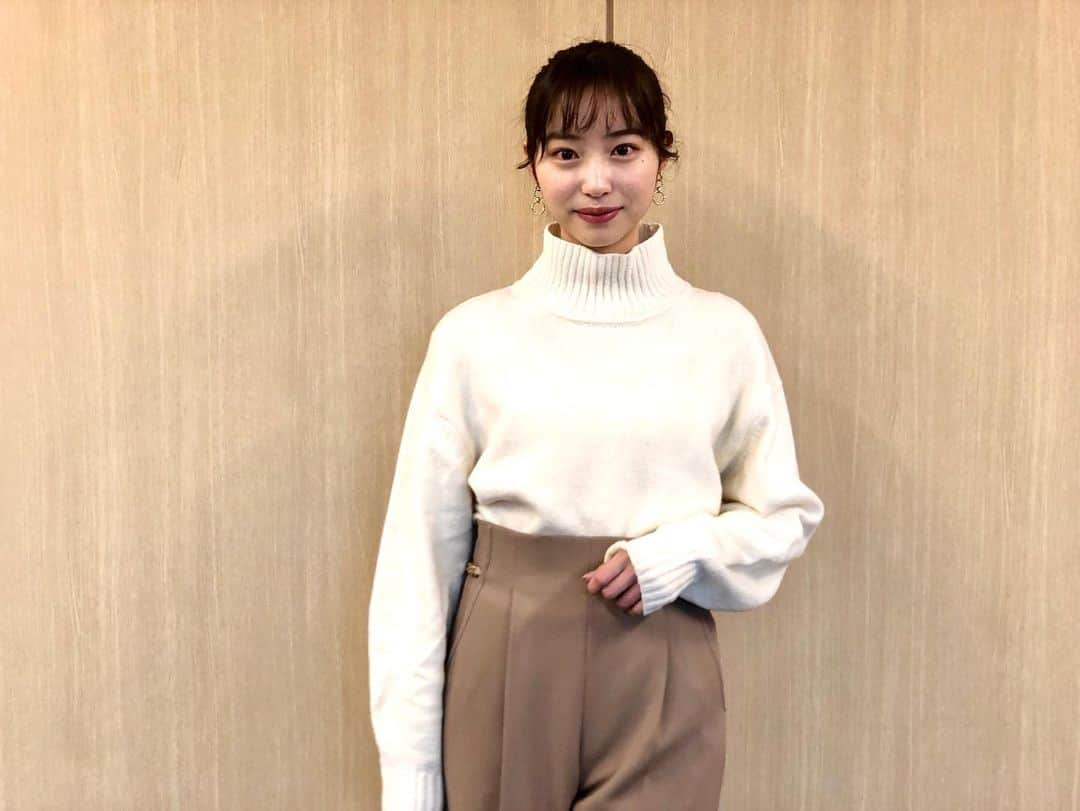 フジテレビ「めざましテレビ」さんのインスタグラム写真 - (フジテレビ「めざましテレビ」Instagram)「ファッション雑誌CanCamとコラボした お天気コーナー「きょう何着て行く？」 林佑香の毎日のコーデを紹介♪   ２月２日（木）  【今日のコーデ】 ・コート→ @murua_official 　1万8590円  ・ジャケット→ @pierrot_shop 　5990円 ・ニット→ @gap_jp 　6990円 ・パンツ→ @mystrada_official 　2万900円 ・靴→ @kanematsu_official 2万900円 ・イヤリング→ @phoebe_official 3960円     【ポイント】 今っぽいツイード素材で仕立てたジャケットをコートの下に重ね着😍👍  ワイドパンツでハンサムに振ると、お仕事にマッチする洗練された装いに⭐️  白×ベージュのクリーンな配色も きちんと感を高めるのにひと役😆❣️      #めざましテレビ #きょう何着て行く？ #林佑香 #今日のコーデ #コーデ #CanCam #今日のファッション#ootd #きょう何着て行く？は月〜金朝6時22分ごろ放送📺  #ゆかちゃん #きれいめコーデ #きれいめカジュアル #大人コーデ #冬コーデ #オフィスカジュアル #上品コーデ #アナウンサー衣装」2月2日 19時05分 - mezamashi.tv