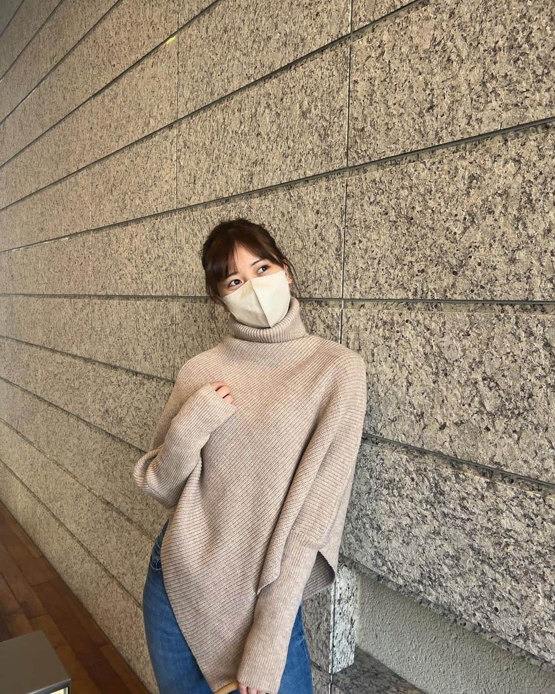 今井美桜さんのインスタグラム写真 - (今井美桜Instagram)「＊ デザイン性のあるニット🧶♡ かわいい〜！  横のスリットがまたたまらない！ 色々な合わせができそうだなぁ✌️  #emmy #acym  #ニットコーデ  #ロングブーツ」2月2日 19時24分 - mio_ima49