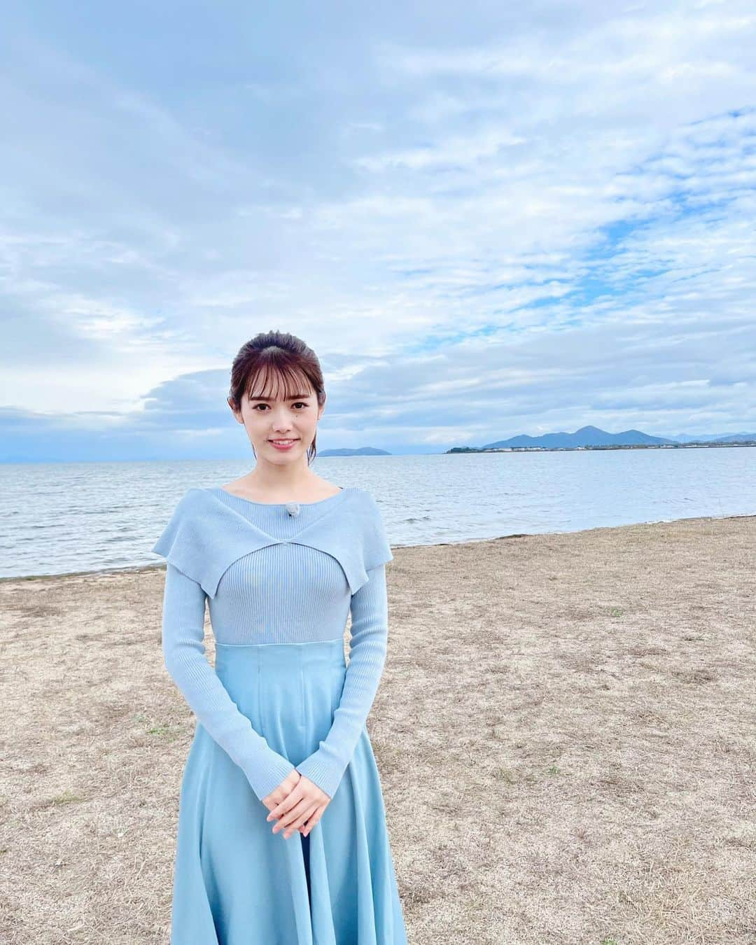 谷尻萌さんのインスタグラム写真 - (谷尻萌Instagram)「琵琶湖での雲ロケショット📸☁️💕  お楽しみに〜🥰🌈  2/4(土)放送の「すごい空見せます！ 劇的気象ミュージアム２」（NHK BS４K、22:00~）  ※BS4Kのみの放送です‼️」2月2日 20時37分 - tanijiri_moe