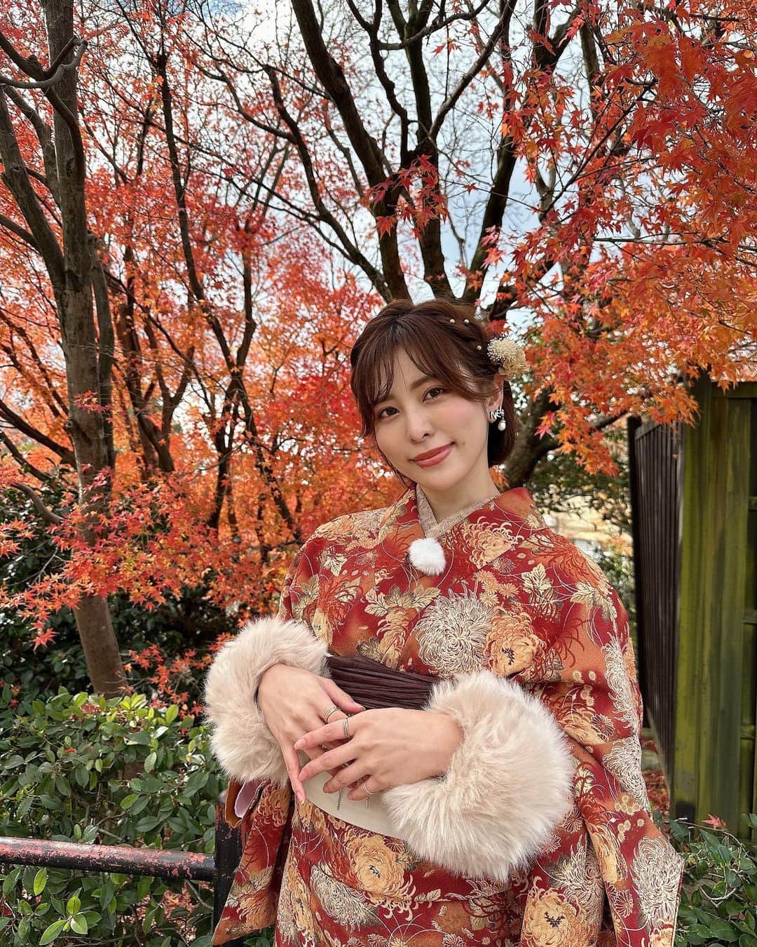 桃衣香帆さんのインスタグラム写真 - (桃衣香帆Instagram)「京都ロケの時期、まだ紅葉も残っていてとっても素敵でした。」2月3日 17時58分 - momoikaho