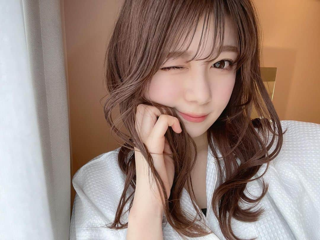 熊谷真里（まりくま）さんのインスタグラム写真 - (熊谷真里（まりくま）Instagram)「⁡ ⁡ 今日の朝の私。👶🏻❕‪🔆‬ ⁡ ⁡ ⁡ ⁡ ⁡ ⁡ ⁡ ⁡ ⁡ いつもいいね＆コメントありがとうございます🧸🎀 ⁡ ⁡ ⁡ ⁡ #まりくま #まりくま進化計画 #Popteen #POP #ミディアムヘア #ミディアムヘアアレンジ #ウェーブ巻き #パジャマ #シースルー前髪 #instadaily」2月3日 20時40分 - maritsupe0208