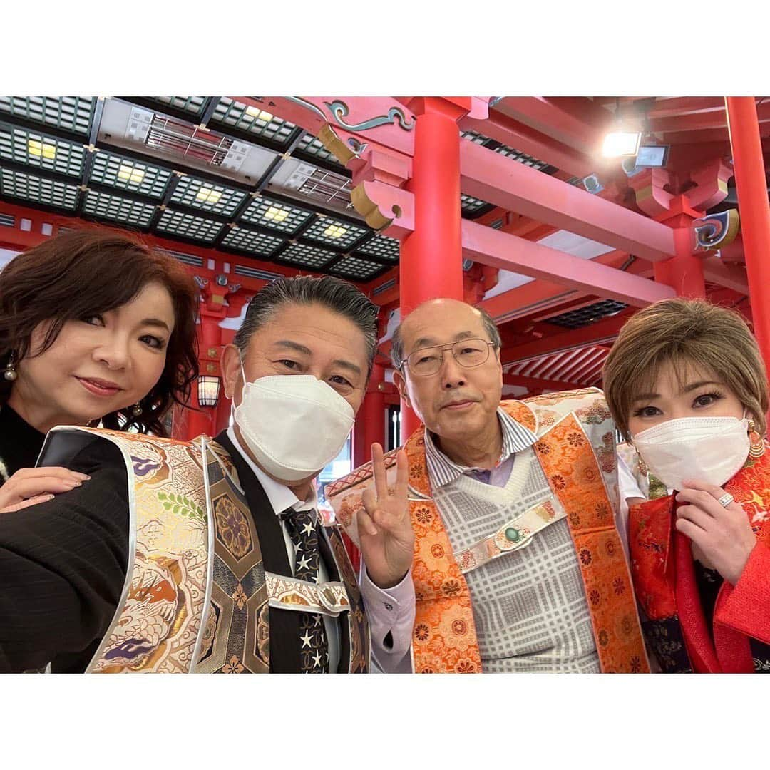 モモコさんのインスタグラム写真 - (モモコInstagram)「3年振りに生田神社の豆まきに旦那と一緒に参加しました❗️ 久々で楽しかったです😆 桐谷さんやらいろいろ会えました💕  #ハイヒールモモコ #👠 #👠🍑 #CHANEL #シャネラー #グルメ #アメブロ  #YouTube #モモコ新聞 #節分 #生田神社 #豆まき #月亭八方 師匠 #桂小文枝 師匠 #NMB48 #新澤菜央 ちゃん #原かれん ちゃん #平山真衣 ちゃん #貴島明日香 ちゃん #桐谷広人 さん #山口かおる さん」2月4日 11時46分 - highheel_momoko