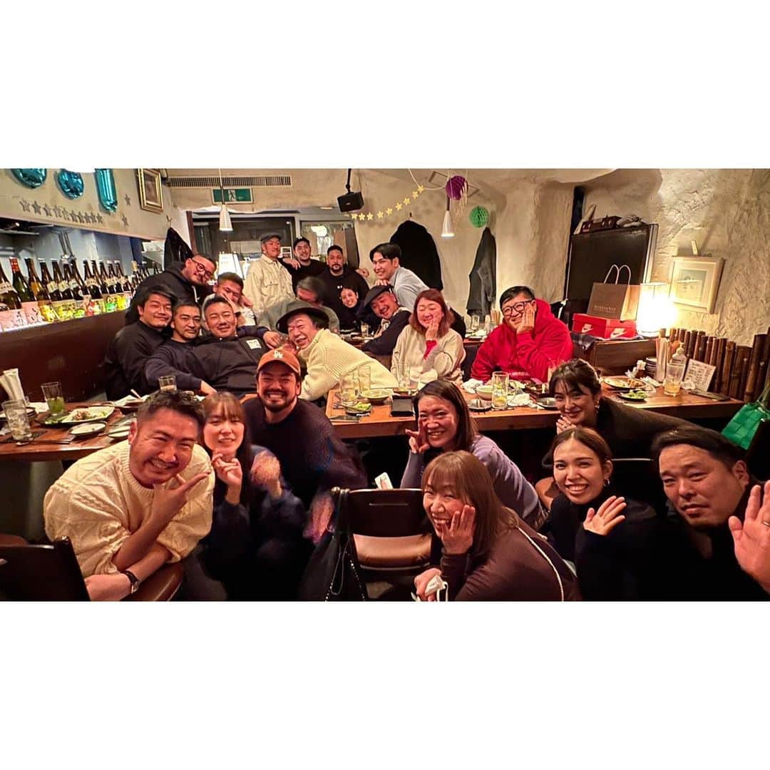 秋本祐希さんのインスタグラム写真 - (秋本祐希Instagram)「Happy birthday㊗️ 531のWお誕生日会✨ 初老チーム&若者チームの濃ゆいメンバーでお祝い😂 これだけ友が集まって みんなに愛されてる証拠だね☺︎ @t_i_ban & @taiki0105irie おめでとう❤️ #birthdayparty #friends #happy #love」2月4日 13時04分 - ayuuki0908