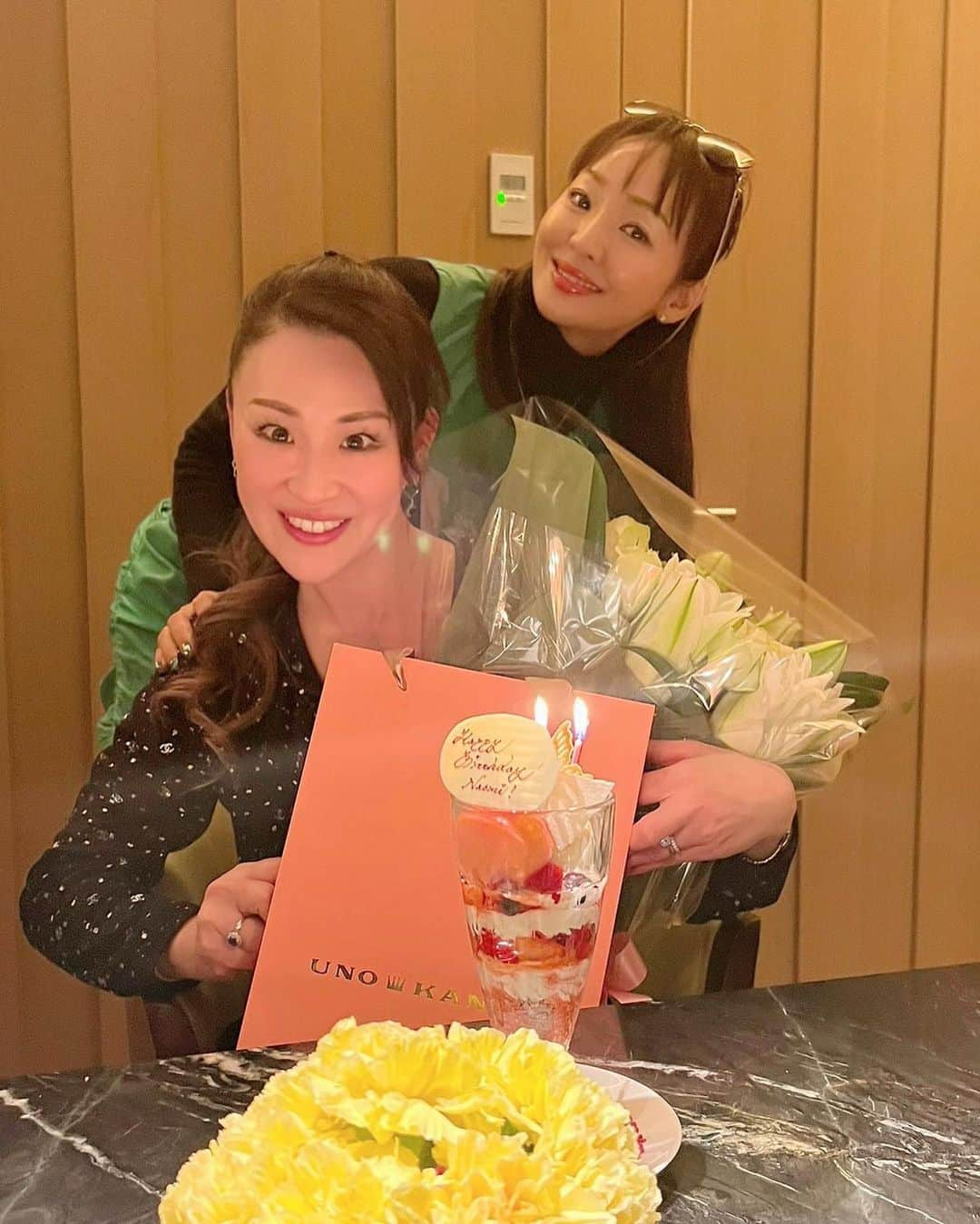 神田うのさんのインスタグラム写真 - (神田うのInstagram)「12月末と1月お誕生日のお友達💕の合同バースデーディナー☺️🍽🍾🎂  12月中旬から海外に行っていた為年を跨いで今回遅ればせながらではありましたが、無事お祝い出来て良かったです☺️✨  集まった7人はお茶のお稽古でご一緒している大切なお仲間達💕  忍さん💕 @_shinobu_nakayama_  慶江さん💕 @norieppi  千晶ちゃん💕 @chiakiimaimerci  ナオミさん💕 @naomi703mano   お誕生日おめでとうございます☺️㊗️🎂🎁🎊 久々に集まれて楽しいひと時でした❤️  そして絵美さん💕断髪式事務局長💕大変お疲れ様でした❣️ @emisugiyama530   #バースデーディナー#合同バースデー#お誕生日会#happybirthday#おめでとうございます#大切なお仲間達#中山忍 さん#鈴木慶江 さん#今井千晶 ちゃん#眞野ナオミ さん#杉山絵美 さん#神田うの#unokanda#虎ノ門エディション」2月4日 21時56分 - unokandaofficial