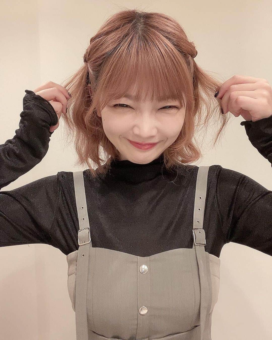 藤田恵名さんのインスタグラム写真 - (藤田恵名Instagram)「簡単にヘアアレンジしてみました〜🥰✝️🌙 もう少し髪伸びたら高級ヘアアイロン買うゾ〜😴💕」2月5日 13時04分 - enamelchan