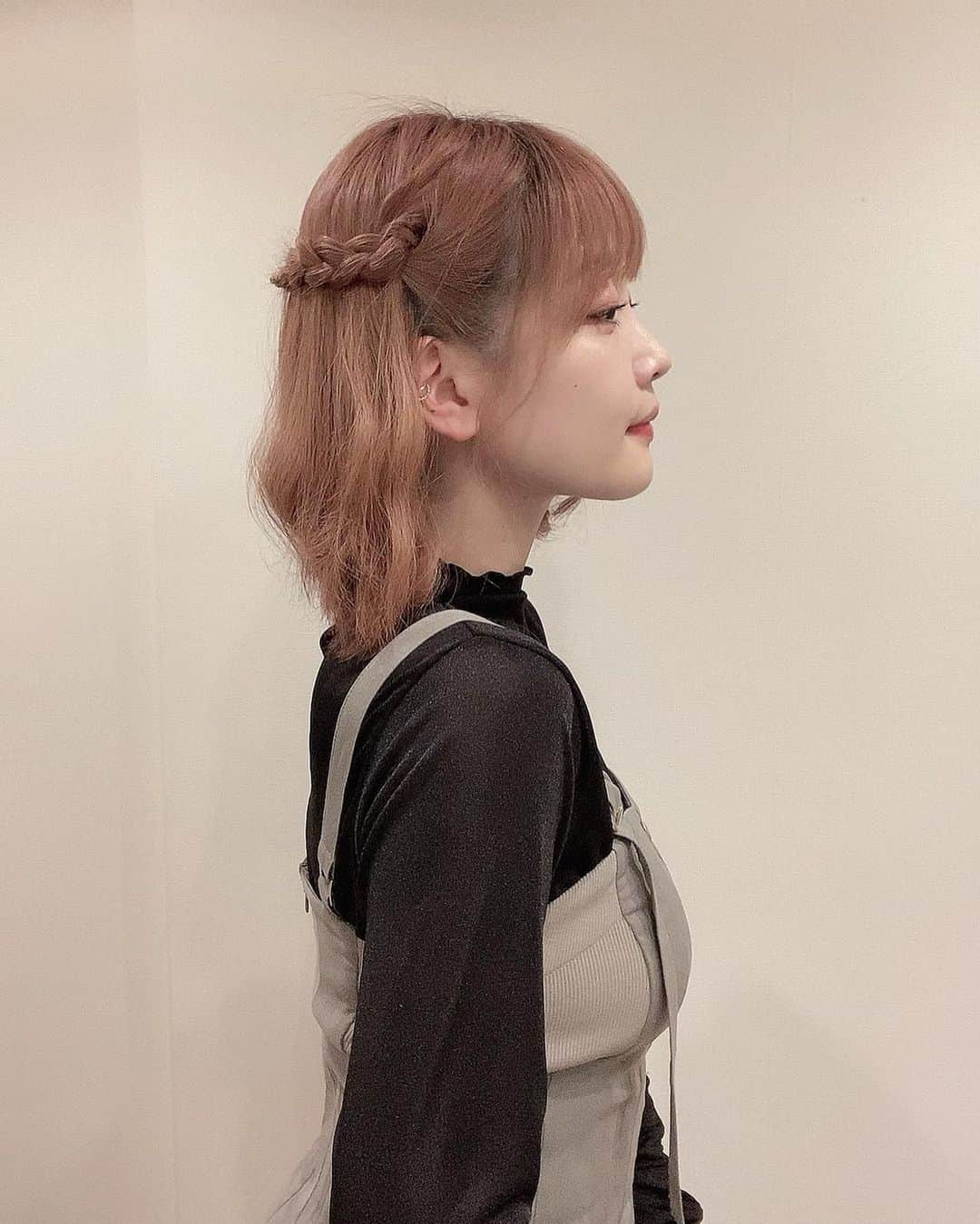 藤田恵名さんのインスタグラム写真 - (藤田恵名Instagram)「簡単にヘアアレンジしてみました〜🥰✝️🌙 もう少し髪伸びたら高級ヘアアイロン買うゾ〜😴💕」2月5日 13時04分 - enamelchan