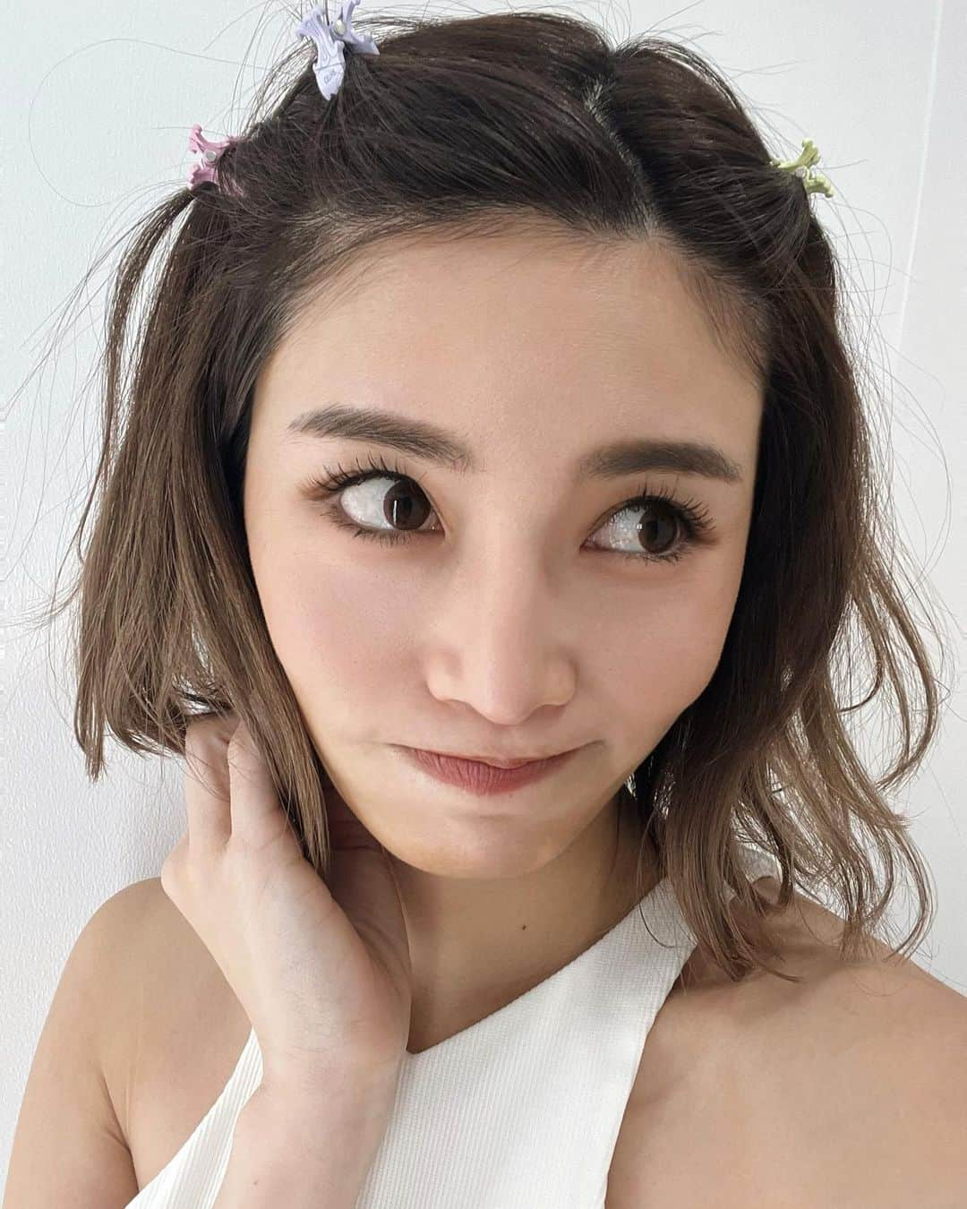 島袋聖南さんのインスタグラム写真 - (島袋聖南Instagram)「今日は2人で撮影でした♡ ノアとの撮影は家と同じ空気感なので凄くリラックス😂 今からぴよくんをお迎えせにゃ はやく会いたい👶🏼💞💞 hair make @hori_hairmake」2月5日 18時44分 - seina4444