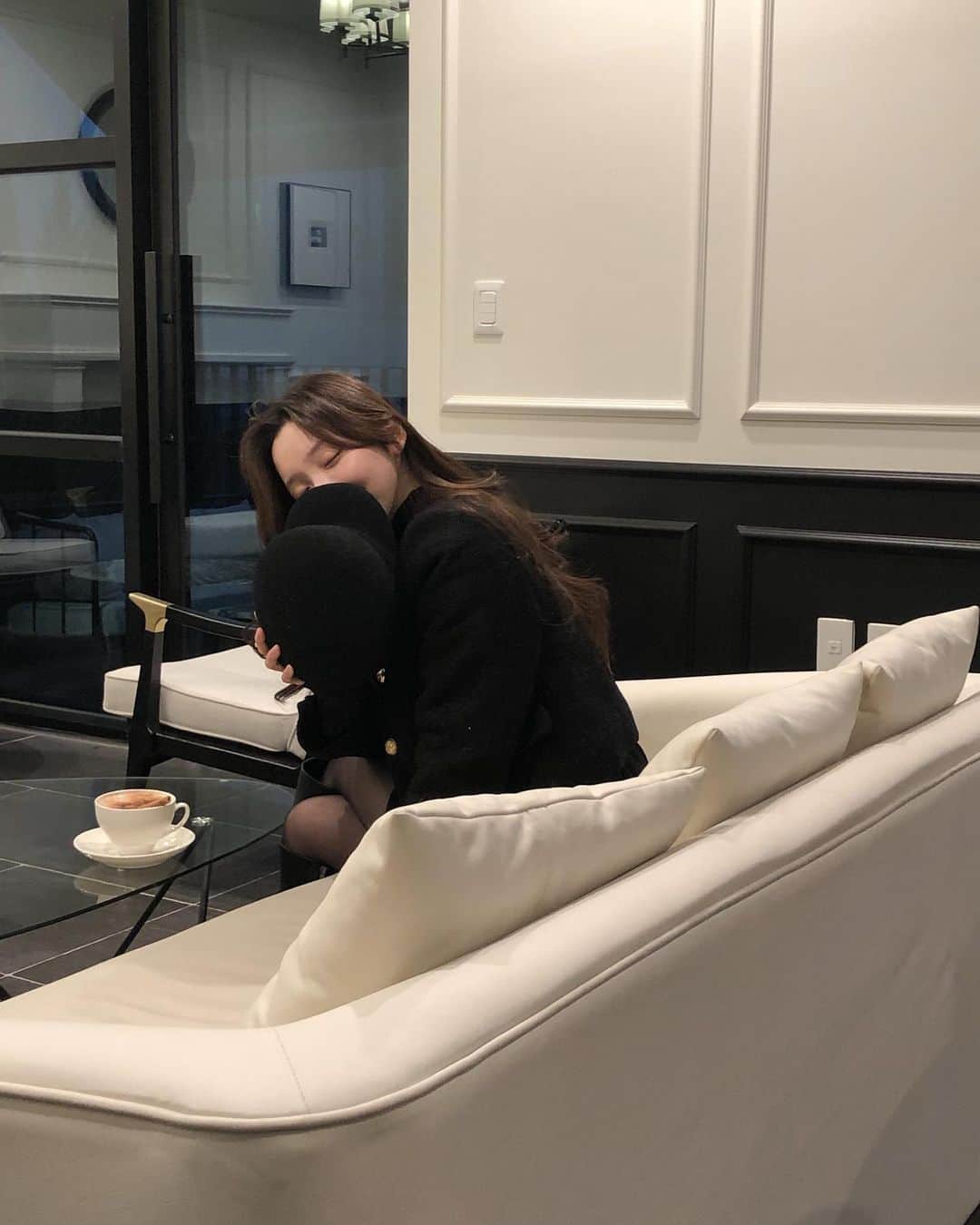 キム・ナヒさんのインスタグラム写真 - (キム・ナヒInstagram)「깜장이👀🖤」2月5日 22時23分 - knhs2