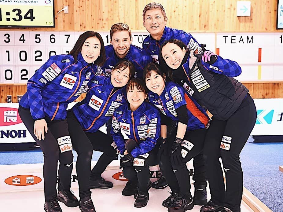 吉田知那美さんのインスタグラム写真 - (吉田知那美Instagram)「・ Japan curling champion 2023🏆 Our next stage is in Sweden🇸🇪 Can’t wait to play in the WWCC since 2016 we competed last time world.  応援、サポート、製氷、運営、報道、そして対戦。 関わってくださったみなさん本当にありがとうございました。そしてお疲れさまでした。  次のロコ・ソラーレの選手の試合は、エドモントン で行われるJD選手（ @teamk_sturmay )のアルバータ選手権です。 なんとまさかの明日はじまります。そのため現在JDは急いで帰っております🇨🇦 ロコ・ソラーレJD選手の応援、よろしくお願いいたします！ #多忙  #jcc2023 #win #日本代表 #カーリング @locosolareofficial」2月6日 15時14分 - chinami1991