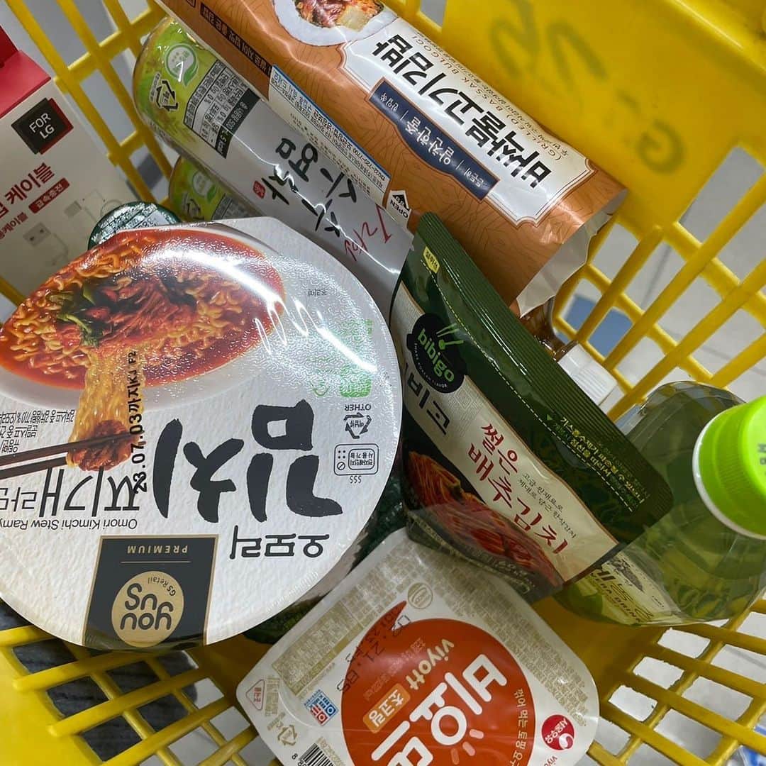 安位薫さんのインスタグラム写真 - (安位薫Instagram)「韓国はタクシーが安くて食べ物が美味しいです💯」2月6日 17時27分 - kaoru_yasuiii