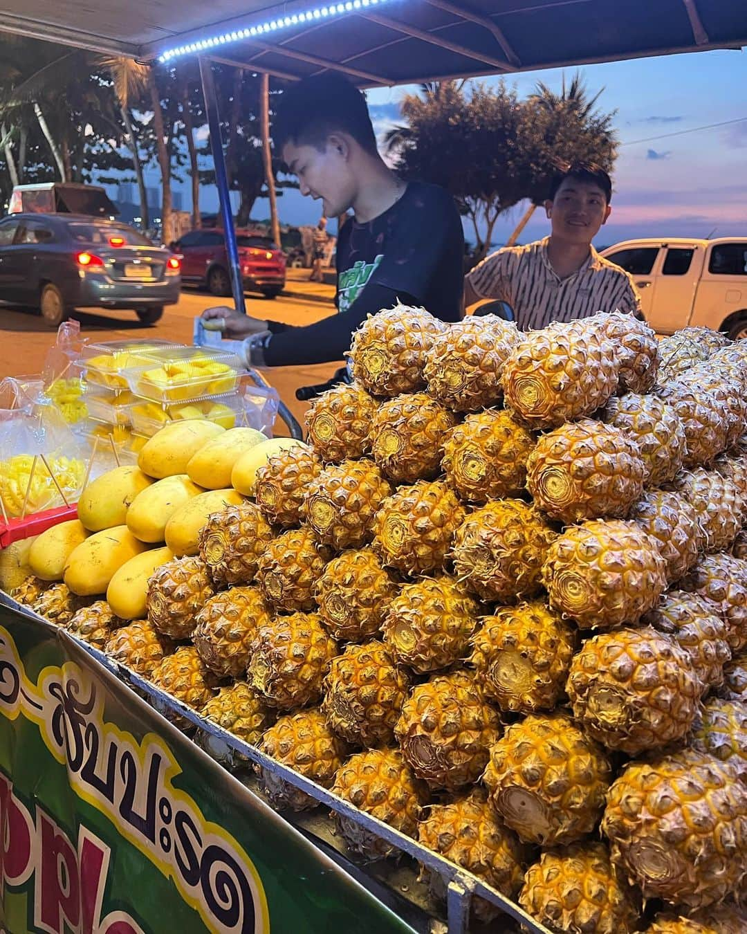 まいまいさんのインスタグラム写真 - (まいまいInstagram)「*＊ Pattaya Beach🏝🇹🇭 タイのパタヤの海岸沿い、歩いてるだけで楽しかったなぁ🏝 椰子の木いっぱいで写真映えするし、 プゥーレーっていう小さなパインが美味しかった🍍💛  写真見返してたら、また行きたくなる✈️♡ . #まいごるふ#ゴルフ女子#旅女#旅行#海外旅行#タイ#タイ旅行#リゾート#thailand#thai#pataya#bankok#travel#travelgram#travelgirl#thai_ig」2月8日 18時20分 - ___maigolf___