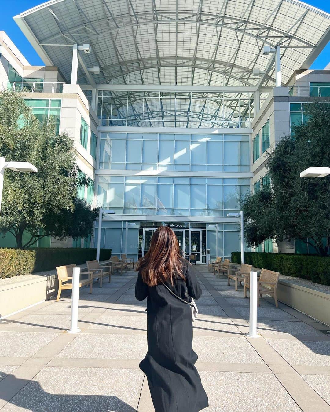 南美沙さんのインスタグラム写真 - (南美沙Instagram)「お初✨シリコンバレーのAppleの本社へ  ラテアートも🍏で、Appleの世界観も満喫。 ついでにAppleキャンパスにも御招待して貰いました。 デザイナーの@michelleegoree  案内してくれてありがとう✨💓」2月6日 20時58分 - miee.misa