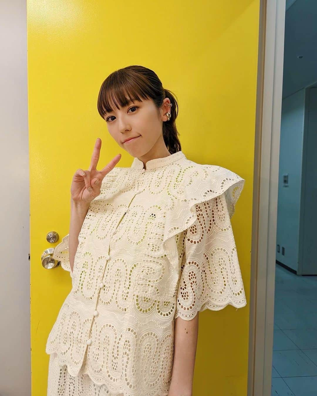 若槻千夏さんのインスタグラム写真 - (若槻千夏Instagram)「最近衣装 ☺︎  #なんとなく春意識」2月6日 21時35分 - wakatsukichinatsu