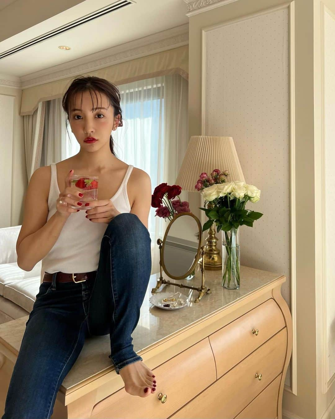 板野友美さんのインスタグラム写真 - (板野友美Instagram)「𝐺𝑜𝑜𝑑 𝑚𝑜𝑟𝑛𝑖𝑛𝑔︎🥛🍓  皆んなが、いい日を過ごせますように︎🫶🏻」2月8日 9時56分 - tomo.i_0703