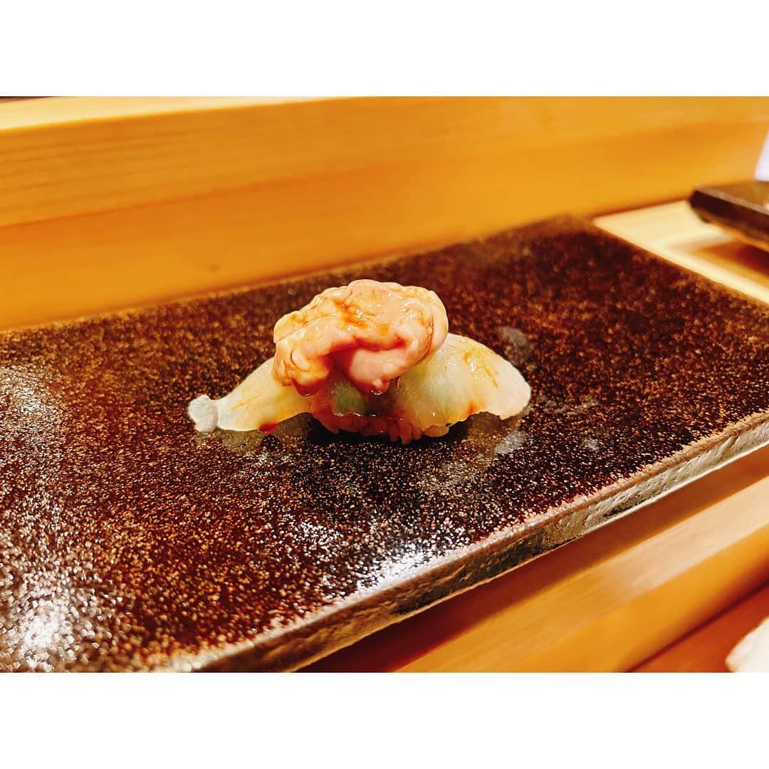 吉田沙保里さんのインスタグラム写真 - (吉田沙保里Instagram)「あみちゃん♥️ Happybirthday🎂🫰  久々に会えてお祝いできて良かった︎🫶🏻  美味しいお寿司食べながら たくさん話せて嬉しかったよ😘  大好き💕  #お祝い #あみちゃん #happybirthday」2月8日 16時59分 - saori___yoshida