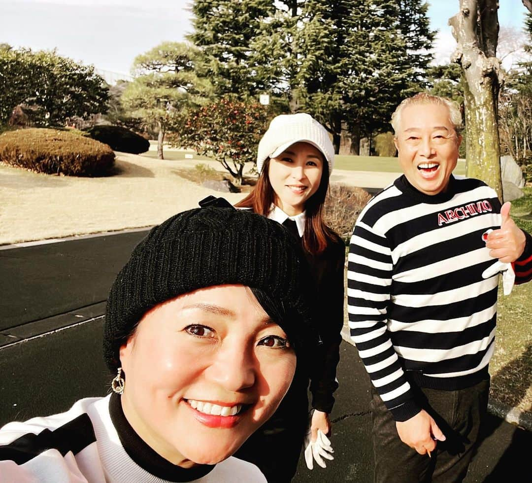 かとうれいこさんのインスタグラム写真 - (かとうれいこInstagram)「ゴルフ⛳️  ２月なの⁉︎と思うほど暖かかく 良き日でした。  本日バンカーにハマりまくり😆  #ゴルフ #ゴルフって楽しい #バンカーにハマり過ぎ  #いっぱい笑った #暖かい日 #良き  #今日もありがとう #ガダルカナルタカさん @shihohashimoto3」2月8日 17時01分 - katoreiko_official