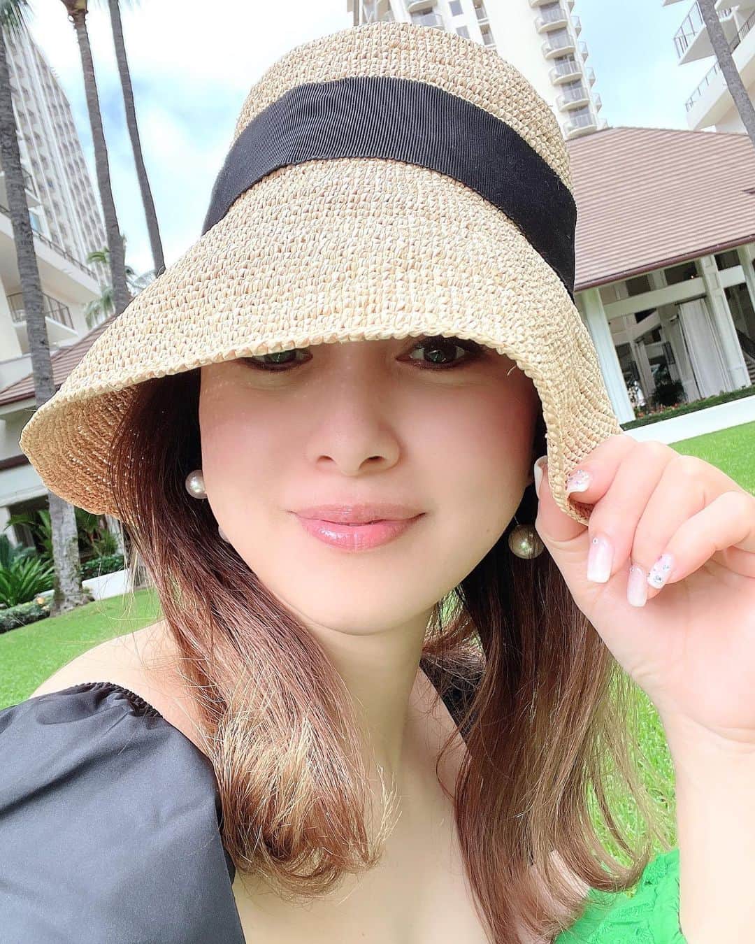 渡辺美奈代さんのインスタグラム写真 - (渡辺美奈代Instagram)「Hawaiiに持ってきた帽子  #帽子 #Hawaii #つばの広い帽子  #晴れ女 #暑い」2月8日 18時40分 - watanabe_minayo