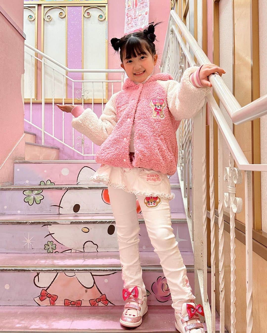 はねまりさんのインスタグラム写真 - (はねまりInstagram)「連日の推し活  #全プリキュア展 #はねまり #はねまりチャンネル #ユーチューバー #hanemari #youtuber #precure #precureanniversary #js3 #アースマジック #池袋 #今日のコーデ #キッズファッション #japaneseanime #japanesegirl #推し活」2月8日 19時48分 - hanemarisworld