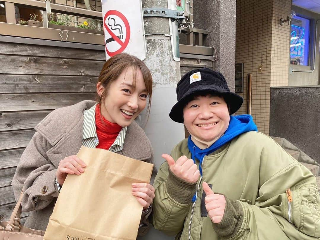 近藤春菜さんのインスタグラム写真 - (近藤春菜Instagram)「※ 街を彷徨っていたら ドラマのロケに遭遇！！ ミーハーなわたしは誰かな誰かなーって、わくわく近づいたら、よく知る高梨の臨ちゃんでした(*´ω`*) 普通に会える人でした(*´ω`*) ドラマのロケに遭遇できるなんて東京だよねー！！ #2月23日から始まる #バツイチがモテるなんて聞いてません #の撮影だって! #今日情報解禁してた #告知してやるか笑 #撮影頑張ってね(*´ω`*)」2月8日 20時32分 - harisenbon_haruna