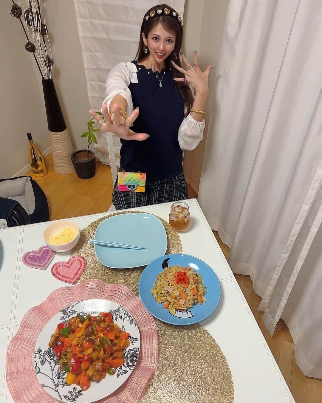 神谷麻美さんのインスタグラム写真 - (神谷麻美Instagram)「#キッシュ 大好きなの〜💖🥧💖🫶🌈💖✨  美味しいよ💖(৹ᵒ̴̶̷᷄ ч ᵒ̴̶̷᷅৹)ŧ‹"ŧ‹"💖🍀🌈💖✨ 2種類の味入ってるよ💖🥂💖🍡🧀💖✨  あさみすは最高神💖👸🤴💖🏰🌈💖✨」2月8日 22時29分 - asamice428