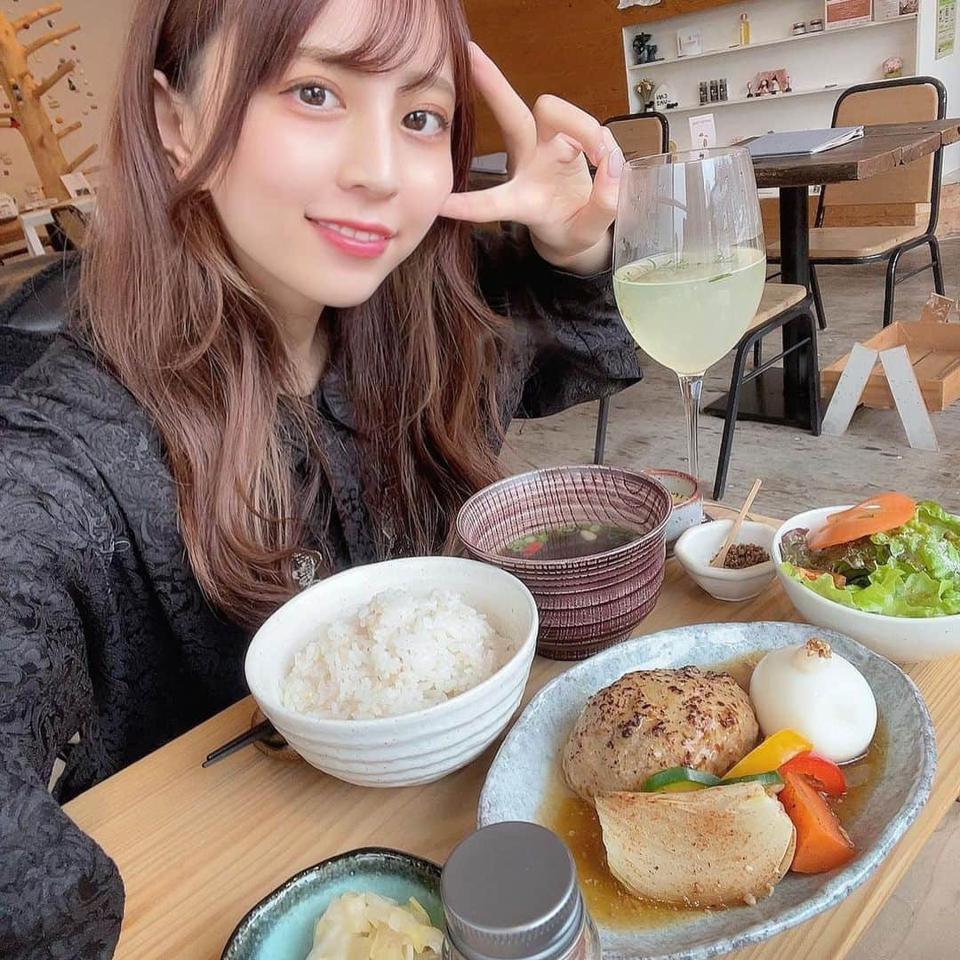 竹内星菜さんのインスタグラム写真 - (竹内星菜Instagram)「おは！  びす子たんと、ぐりこさんと ご飯たべてきた(●´ω｀●)🍚 美味しかったダ！   #ゼロイチファミリア #ゼロイチ #japanesegirl #女孩 #소녀 #竹内星菜 #长发 #可爱 #japan  #photo  #followme」2月9日 10時22分 - seina0227