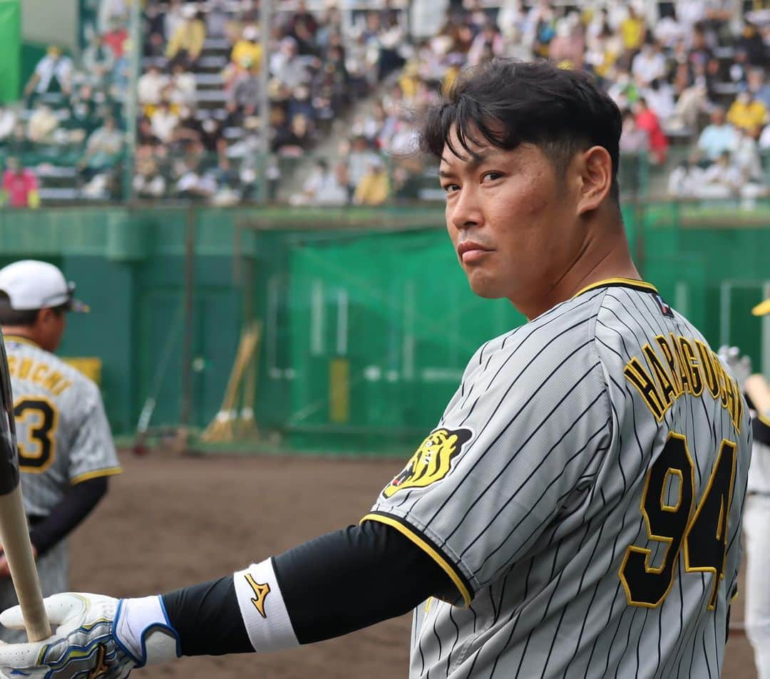 阪神タイガースさんのインスタグラム写真 - (阪神タイガースInstagram)「2月9日、宜野座村野球場での春季キャンプの様子・野手編です！ #原口文仁 選手 #井上広大 選手 #近本光司 選手 #髙山俊 選手 #坂本誠志郎 選手 #板山祐太郎 選手 #糸原健斗 選手 #佐藤輝明 選手 #熊谷敬宥 選手 #植田海 選手 #阪神タイガース  #宜野座キャンプ #宜野座村  #ARE ★キャンプ中継は#虎テレ で！」2月9日 21時38分 - hanshintigers_official