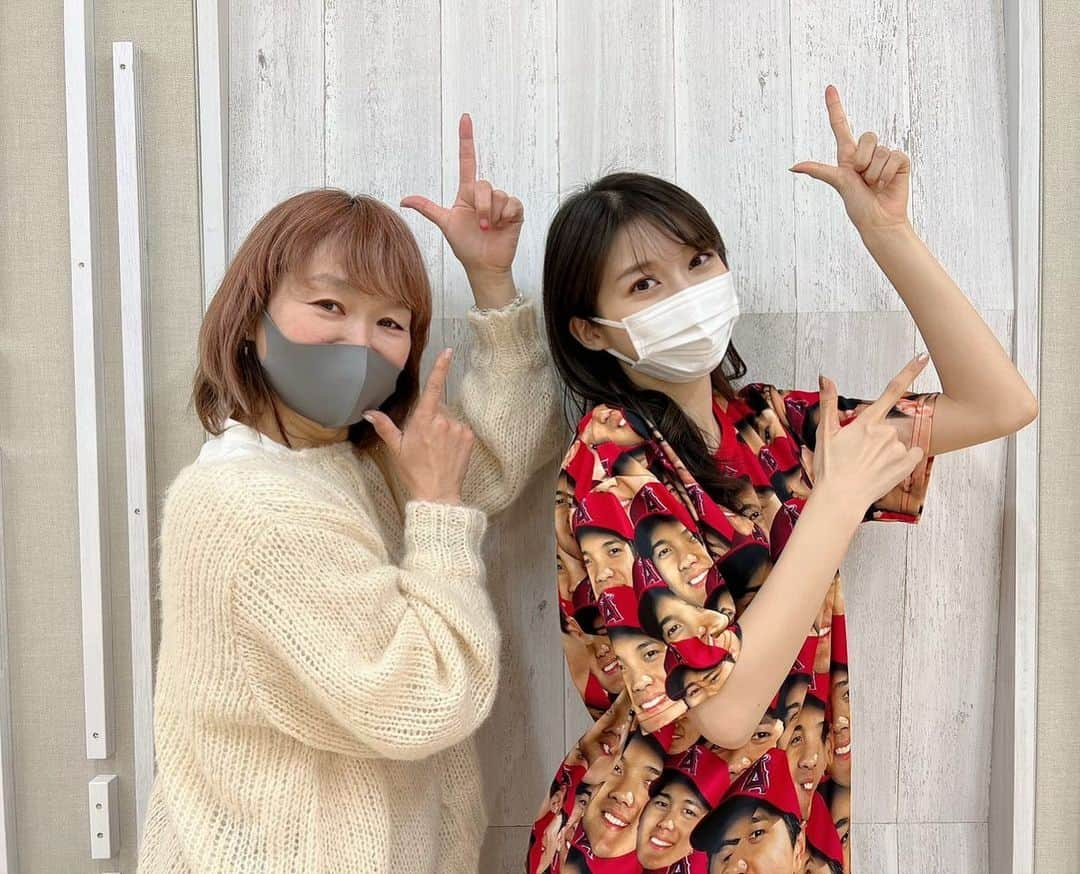 牧野真莉愛さんのインスタグラム写真 - (牧野真莉愛Instagram)「♡ ♡ 💖YOSHIKO先生💖 “牧野真莉愛バースデーイベント”出演＆ステージングありがとうございました︎💗 “ピンク・レディーメドレー”曲順を決め終わってすぐ、いっしょにダンス合わせてくれましたYOSHIKO先生🎵 YOSHIKO先生のダンス、RHからとてもかっこよかったです。 YOSHIKO先ありがとうございました💖💖💖 🎀 YOSHIKO先生🎵出演＆ステージング 『モーニング娘｡'23牧野真莉愛バースデーイベント』 2023.2.10配信スタート🌈 ただいま視聴チケット販売中❣️❣️❣️ https://www.up-fc.jp/helloproject/sp/news_Info.php?id=20911 ぜったいみてね🐰🎂 ♡ ♡  #team445 #YOSHIKO 先生💗 #モーニング娘23 #morningmusume23 #牧野真莉愛」2月9日 23時39分 - maria_makino.official