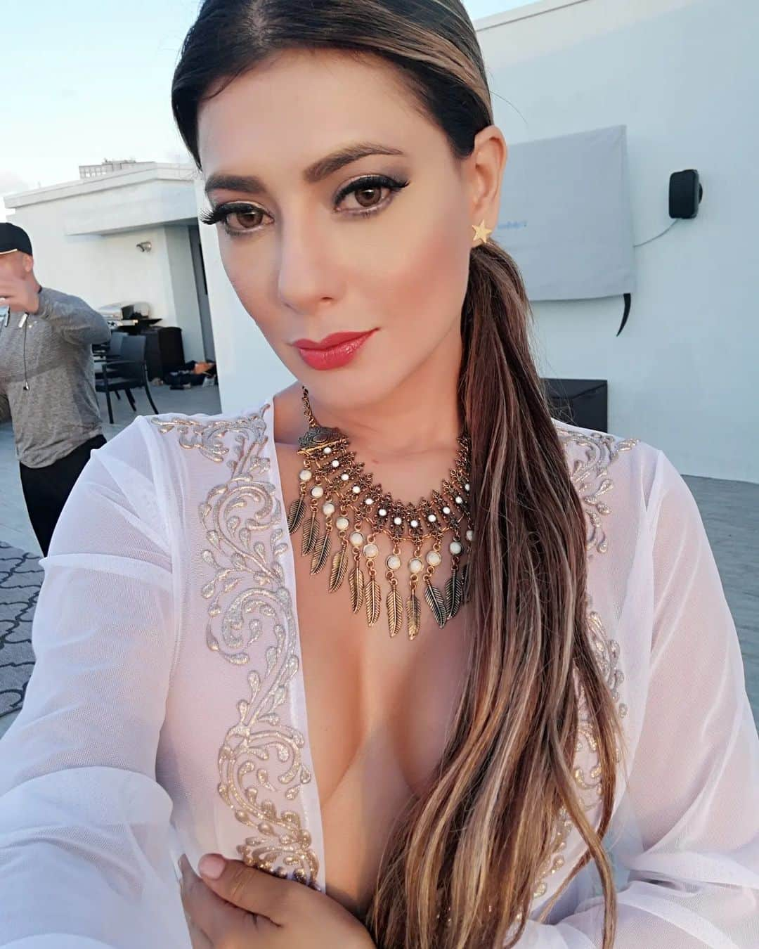 Vivi Castrillonさんのインスタグラム写真 - (Vivi CastrillonInstagram)「Generando contenido hoy para @famigo.official entra a ver todo en mi pagina web Www.VvCASTRILLON.COM  : 👗 @bacciocouture @vvcastrillon.fit @vby.vivi @famigo.official @maria_famigo_ceo : : : Creating content for @famigo.official Go to my website and check everything out. I'm sure you are going to love it.  Www.VvCASTRILLON.COM」2月10日 7時49分 - vvcastrillon