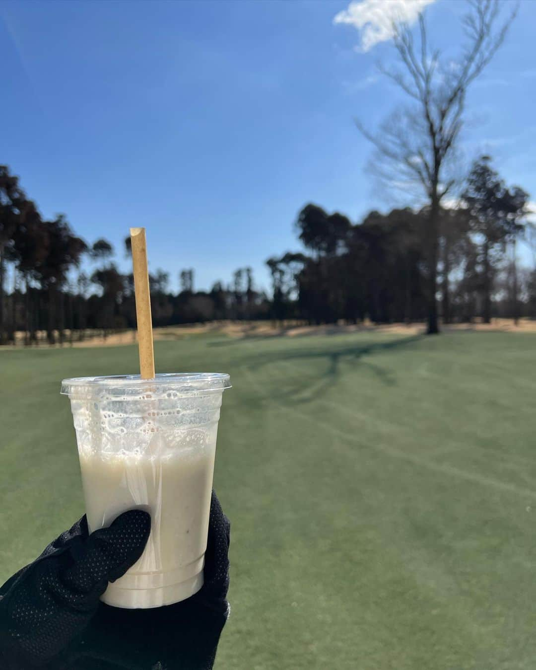 佐野真彩さんのインスタグラム写真 - (佐野真彩Instagram)「golf⛳️ #甲田良美プロ とラウンドするご縁をいただきました☺️  良美さんにほぼ付きっきりで親切に細かーいところまで教えていただき、ゴルフの概念が代わりにました😳‼️ 今まで無駄に力を使いすぎていたみたい💦笑 アドレスの仕方など目から鱗な情報がたっぷり。 教え方が上手なだけではなく、面白すぎて、 笑いまくりで...めちゃくちゃ楽しい１日になりました！  ゴルフ、更に好きになりました🥰  クラブはみんなキャロウェイの #ROGUE でした🥳☀️  golf wear @archivio.official」2月10日 20時25分 - sano.maya