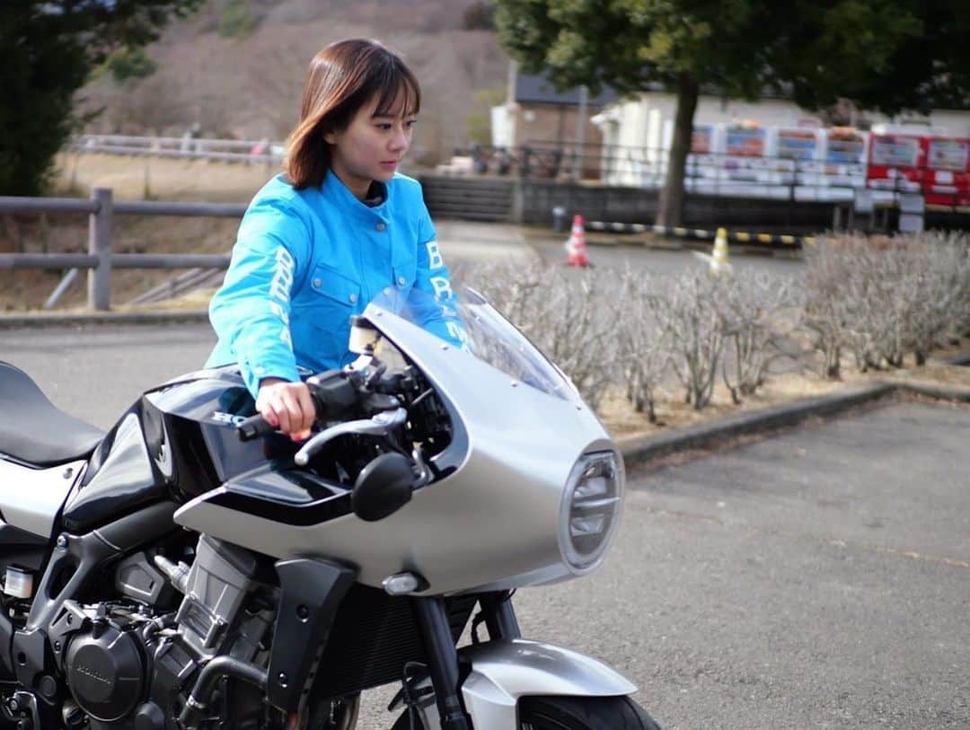 指出瑞貴さんのインスタグラム写真 - (指出瑞貴Instagram)「🏍️🏍️ #BS11 #motorise #モトライズ 2/12 22時〜  バイク写真テクニック、優勝者はだーれだ！😆 オンエアお楽しみにっ  #hawk11 #rebel250」2月10日 20時55分 - sashidemizuki