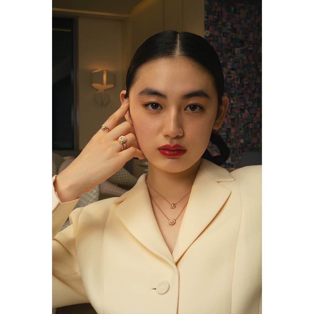 八木莉可子さんのインスタグラム写真 - (八木莉可子Instagram)「GINZA  「八木莉可子とDIORのフレッシュな ジュエリー大人へのプレリュード」  Diorの素敵なジュエリーをつけて 撮影させて頂きました。  ぜひご覧ください💍  #ginzamagazine  #Dior」2月11日 19時07分 - yagirikaco_official