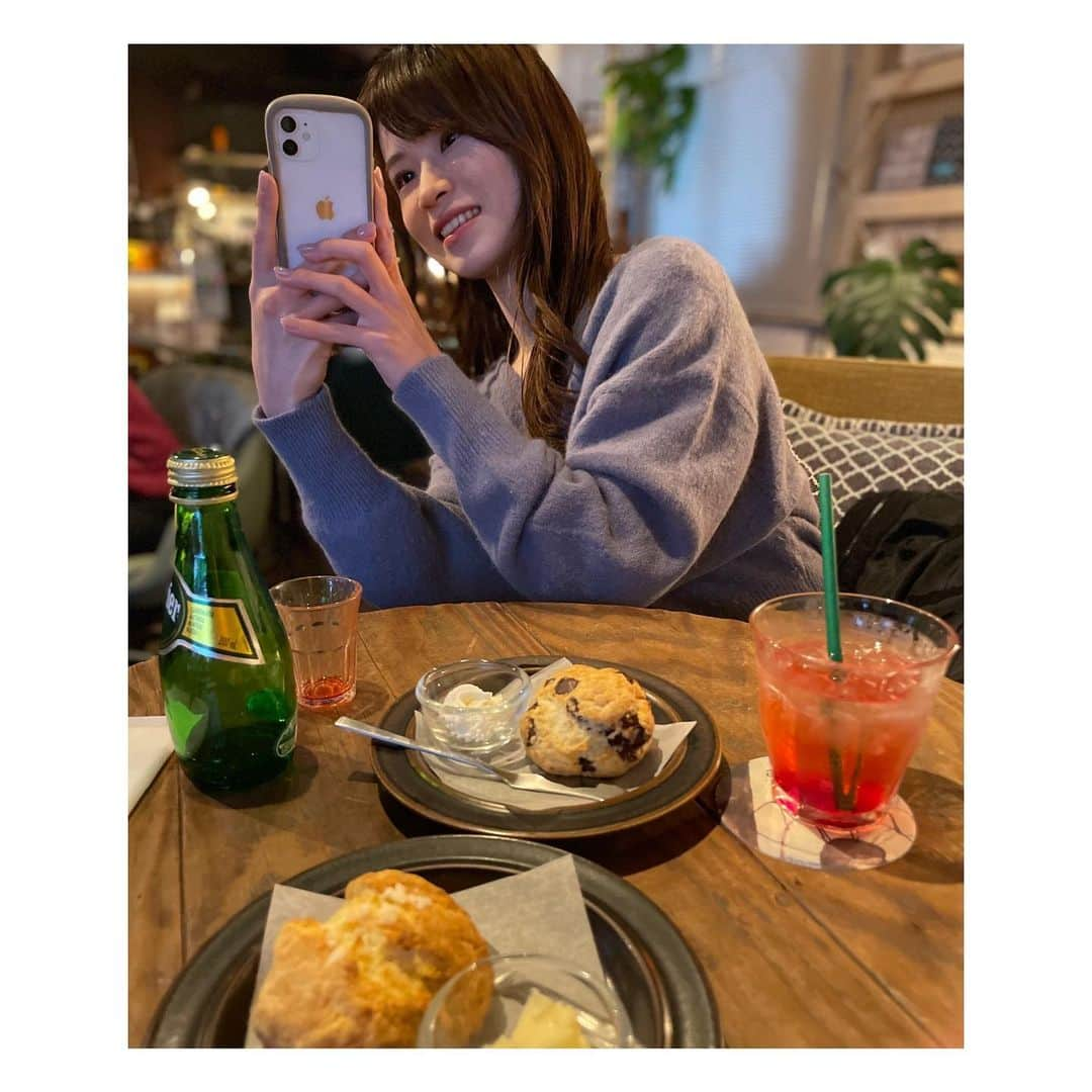 阿部芳美さんのインスタグラム写真 - (阿部芳美Instagram)「お休みを頂いたので…🫣✨ 香川に遊びにきました〜🙋‍♀️！  美味しいご飯も、温泉も、素敵なカフェも沢山あって… 素敵な県です😊💐  そして…！ 以前オドぜひに出演してくれた RNC西日本放送の#中條加菜 アナにも会えました〜🤭💓  時間が足りない…！笑 可愛い妹のような加菜ちゃん🥰 休みのタイミングが合う時は 一緒に香川のオススメを巡ろうと思います⭐️🚗 よろしくね！楽しみだっ！！  #休日の過ごし方  #良き休み #香川」2月11日 20時35分 - yoshimi_abe0410