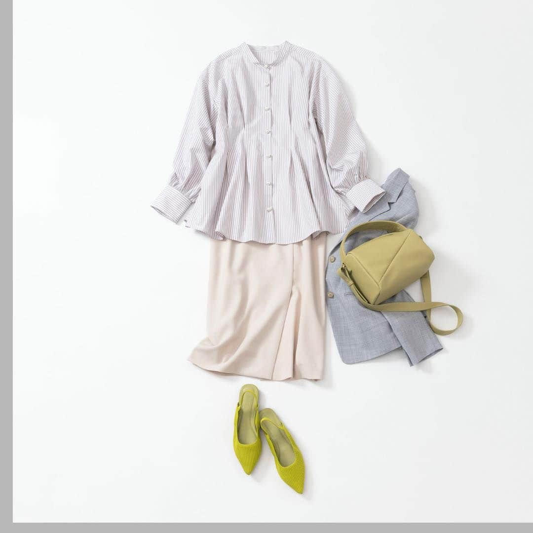 PLST（プラステ）さんのインスタグラム写真 - (PLST（プラステ）Instagram)「【SPRING SKIRT STYLE】 ハイウエストベルトにナローシルエットがおしゃれなミディ丈のスカート♡ デザインブラウスに合わせれば、お出かけにぴったりな上品カジュアルスタイルに。  ジャケットを羽織ればお仕事にもぴったりの「品よくおしゃれ」が叶うスタイルに♪  🏷ベルテッドミディナロースカート ¥9,990（tax in）→10%OFF!  #PLST #プラステ #プラステコーデ #PLSTコーデ #コーデ #コーディネート #カジュアルコーデ #シンプルコーデ #きれいめカジュアル  #スカート  #春スカート  #春コーデ #23ss」2月11日 21時29分 - plst_official
