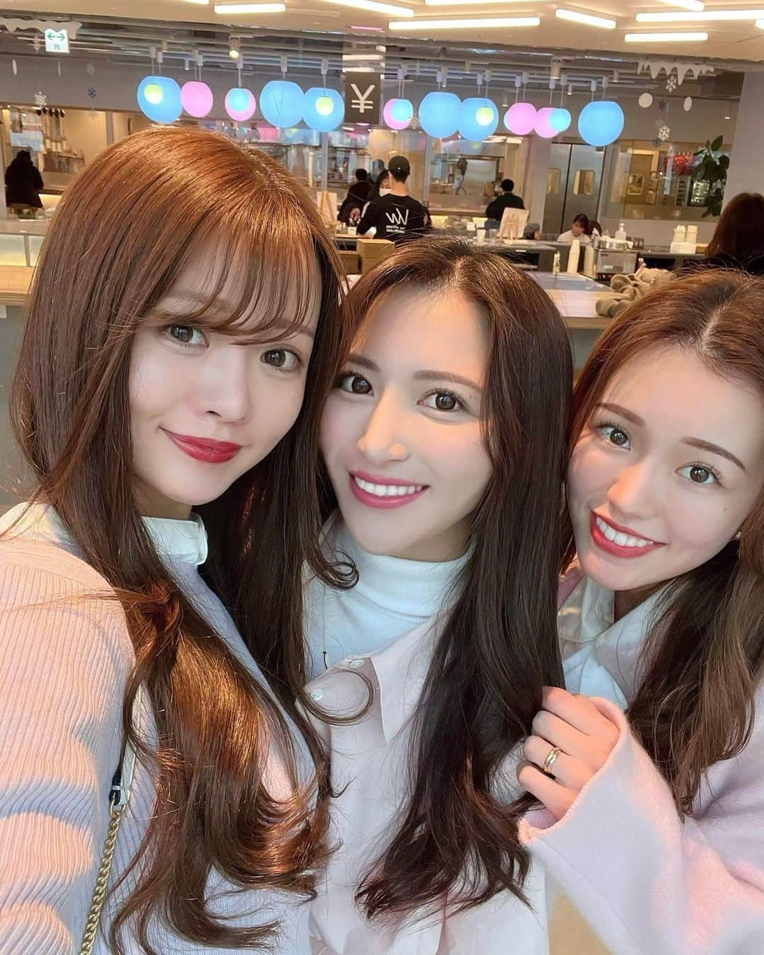 Manaさんのインスタグラム写真 - (ManaInstagram)「🌸☕️ 美人姉妹とカフェ💕 ⁡ With @p.yopppikooo & @ichaaako ⁡ よっちゃん、いっちゃん姉妹と🥺✨✨ 念願のカフェ🍰 ⁡ いっちゃんは学生時代にモデルの撮影で ご一緒して以来🌷 ほぼ初めましてだったけど 前からずっと仲良しだったみたいで☺️ ⁡ フェミニンな外見と気さくな内面の 素敵な姉妹で最高に楽しかったです💘 ⁡ ⁡ 是非今度は可愛いわんわん会のカメラマンさせてね🐶💕 ⁡ ⁡ ⁡ ⁡ ⁡ #幸せな時間 #かふぇすたぐらむ #大須カフェ #大須スイーツ #大須食べ歩き #大須 #大須観音 #名古屋カフェ #名古屋スイーツ #タルト専門店 #マルエイガレリア #パステルコーデ #ピンクコーデ #大人かわいいコーデ #美人姉妹 #ありがとう ♡」2月12日 21時43分 - mana.tcy