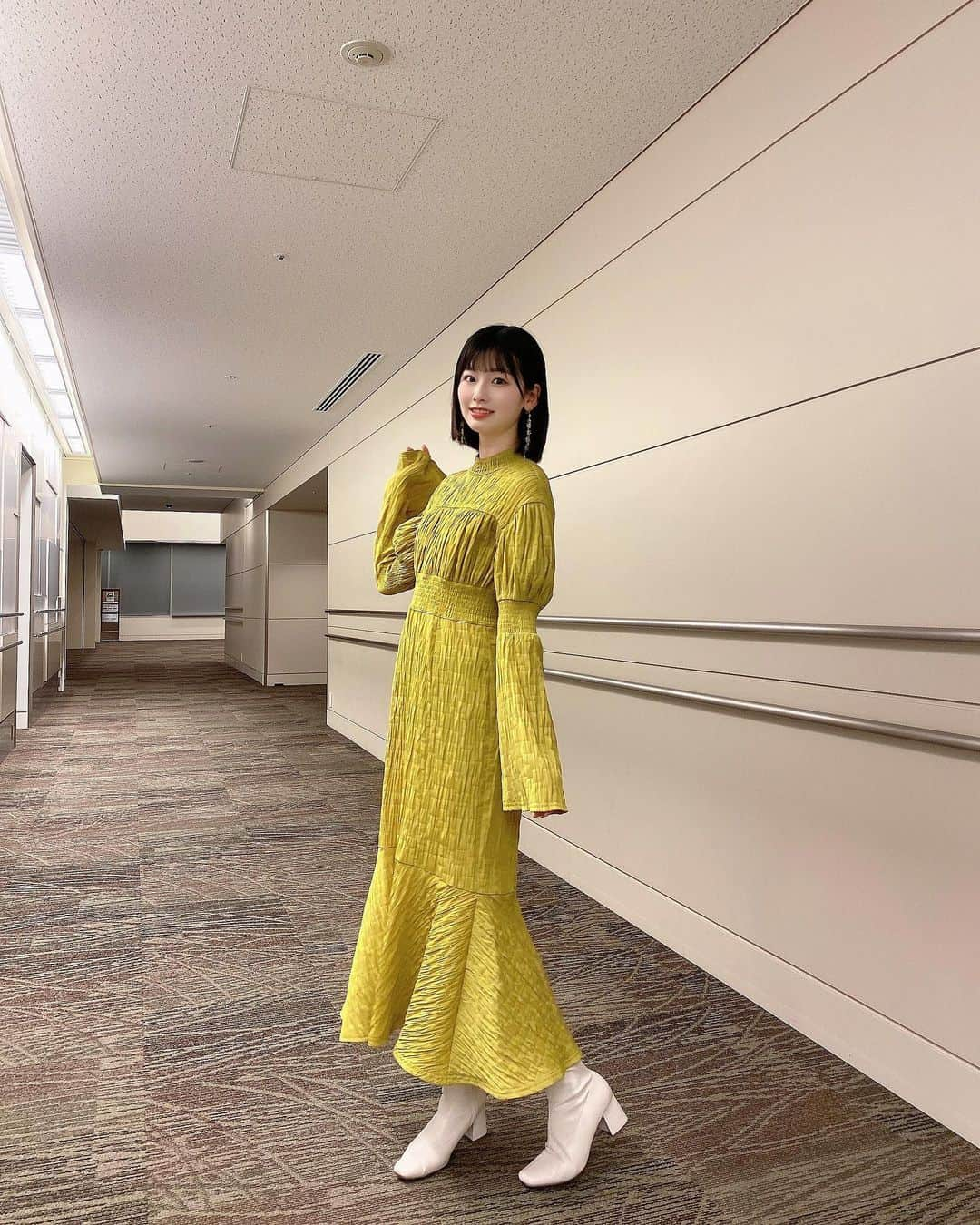 浅井七海さんのインスタグラム写真 - (浅井七海Instagram)「. お袖の形がかわいい🎈💛  The sleeves are cute🎈💛  #AKB48 #ootd #frayid #ワンピース」2月12日 22時04分 - naamin48_