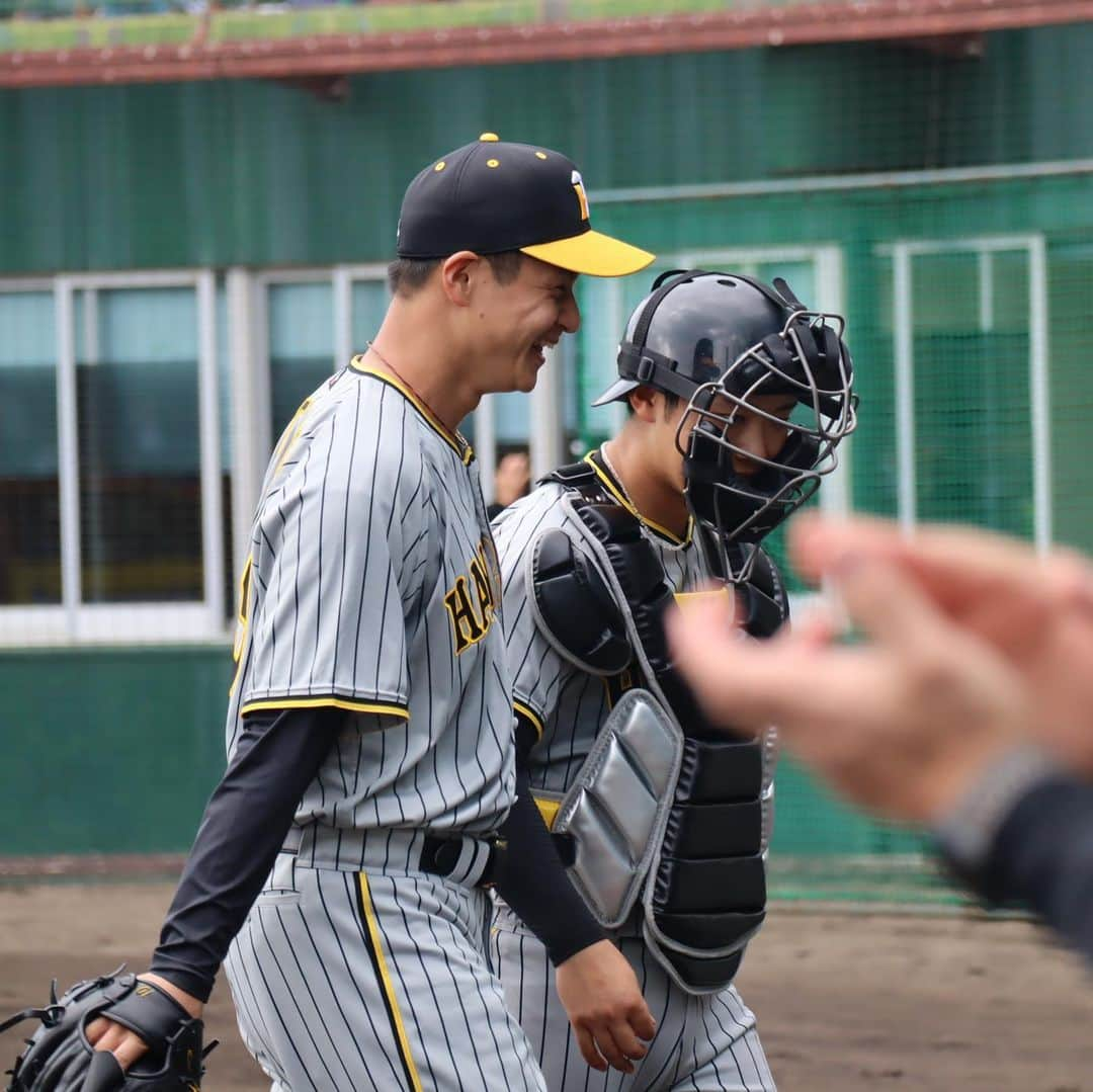 阪神タイガースさんのインスタグラム写真 - (阪神タイガースInstagram)「2月12日、宜野座村野球場での紅白戦の様子・紅組編です！ #大竹耕太郎 選手 #髙寺望夢 選手 #北條史也 選手 #中川勇斗 選手 #和田豊 ファーム監督 #工藤隆人 コーチ #山崎憲晴 コーチ #江草仁貴 コーチ #野村克則 コーチ #北川博敏 コーチ #糸原健斗 選手 #山本泰寛 選手 #井上広大 選手 #島田海吏 選手 #阪神タイガース  #宜野座キャンプ #具志川キャンプ  #紅白戦 #紅組  #ARE ★キャンプ中継は#虎テレ で！」2月12日 22時33分 - hanshintigers_official