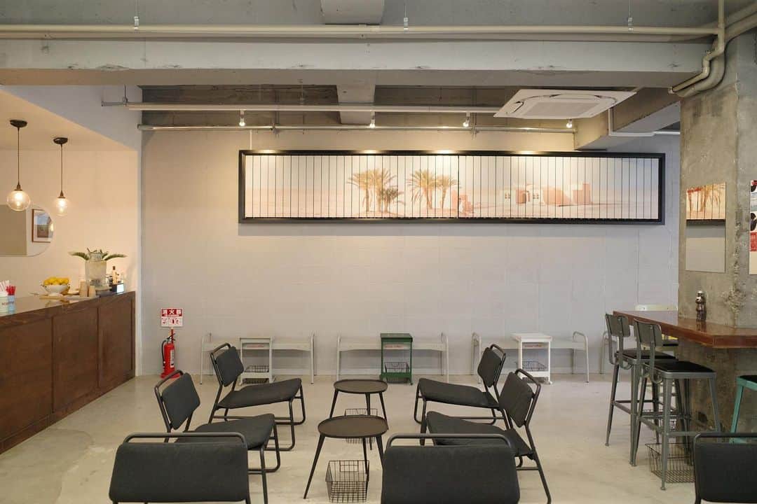 石井輝明さんのインスタグラム写真 - (石井輝明Instagram)「新大久保。 韓国な街、新大久保にまた韓国なカフェが出来た。 広々で素敵なカフェだった。  今日は幕張ありがとうございました。 明日は有楽町です。 明日もよろしくお願いします。  #scoopcoffee #cafe #coffee #カフェ #コーヒー #喫茶店 #東京カフェ #新大久保カフェ #カフェ芸人」2月13日 21時07分 - comandanteishii