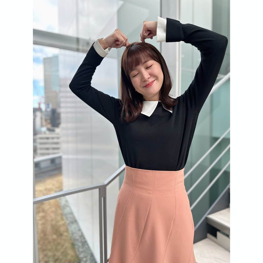 林美桜さんのインスタグラム写真 - (林美桜Instagram)「. ハッピーバレンタインです🫰 素敵な1日になりますように . 今週は仁科アナとフラッシュニュースをお伝えしています✨　 . トップス @m_maglie_le_cassetto_official スカート @and.couture アクセサリー @ete_official  #バレンタイン#happyvalentinesday #valentine」2月14日 15時57分 - miou0hayashi