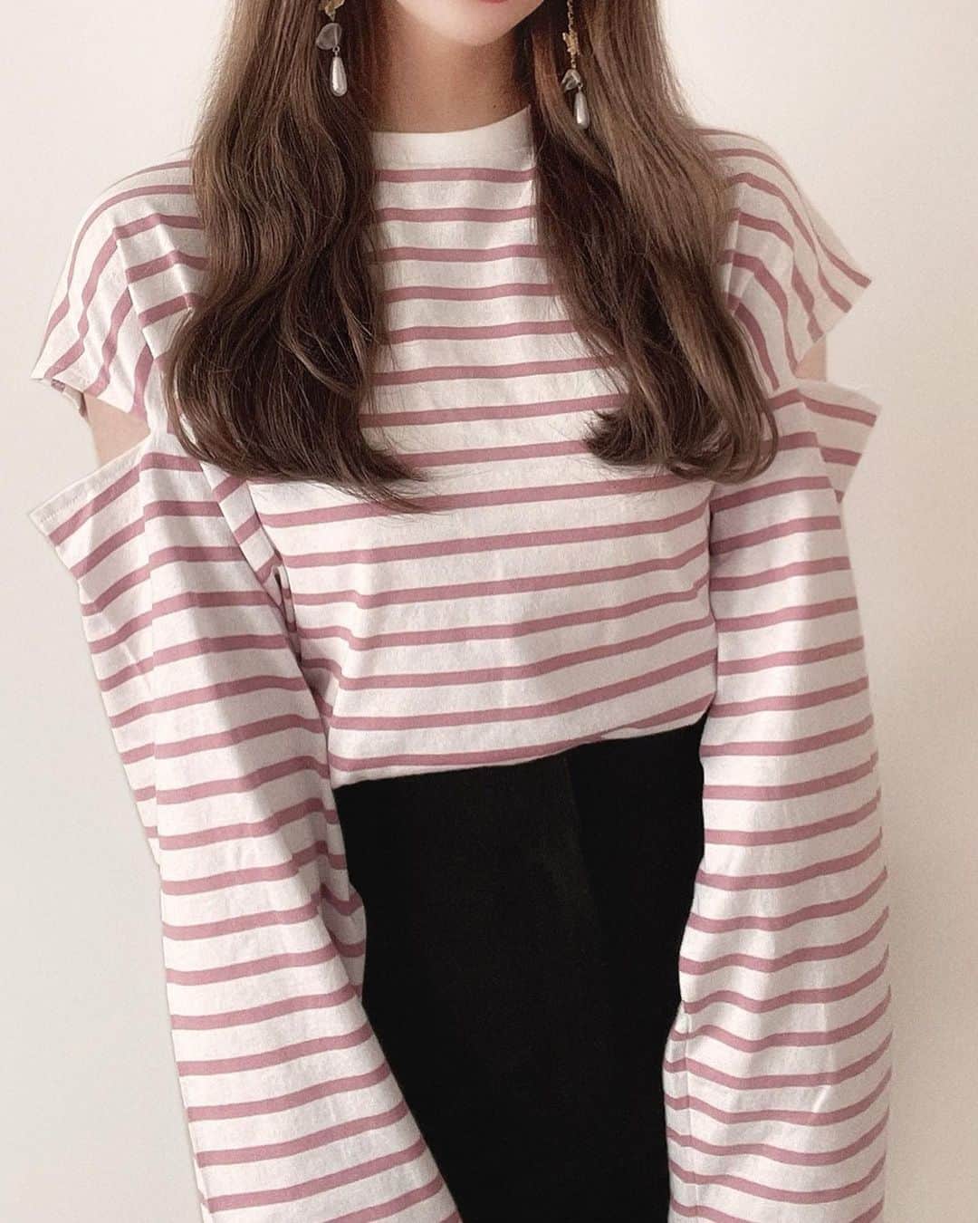 GRLさんのインスタグラム写真 - (GRLInstagram)「【👆画像をタップすると購入できるよ👆】  #outfit #ootd #outfitoftheday #girl #girls #fashion #coordinate #followme #オフショット #コーデ #コーディネート #grl #グレイル #プチプラ #ファストファッション #通販 #通販サイト #プチプラコーデ #ファッション #可愛い #かわいい #cute #grl購入品 #grlコーデ #グレイル購入品 #グレイルコーデ #ボーダートップス #キャミワンピ #ミリタリースカート」2月14日 16時00分 - grl_official
