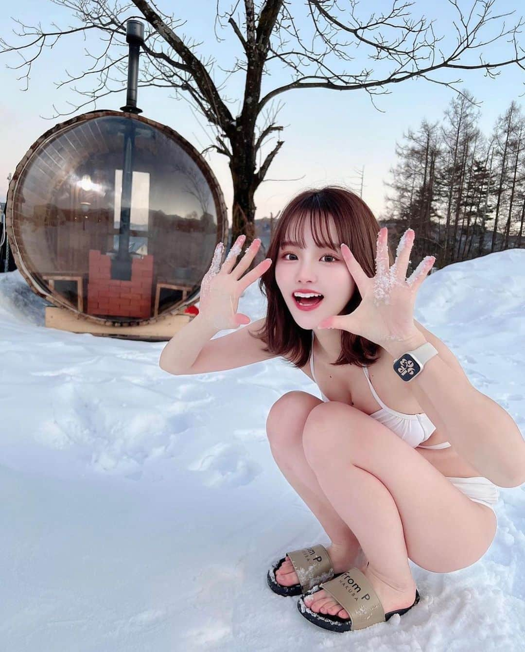 美女美容事情さんのインスタグラム写真 - (美女美容事情Instagram)「《雪の妖精🧚🏼‍♀️❄️》⁠ *⠀⠀⠀⠀⠀⠀⁠⠀⁠⠀⁠⠀⁠⠀⁠ 今回ご紹介させて頂きますのは!!👀❤️⁠⠀⁠⠀⁠⠀⁠⠀⁠ よしめぐさん<@_yoshida_megumi> の素敵なお写真📸⠀⁠⠀⁠⠀⁠ *⠀⁠ 冬のビキニ姿は寒そうですね🥶❄️ 妖精みたいにかわいいですね😍💖⠀⠀⠀⁠⠀⁠⠀⁠⠀⁠⠀⁠ *⠀⁠⠀⁠⠀⁠⠀⁠⠀⁠ よしめぐさん<@_yoshida_megumi> 素敵な投稿をありがとうございました☺️📸✨⠀⁠ よしめぐさんのアカウントには他にも素晴らしい投稿が沢山ありますので是非覗いてみてくださいね💁‍♀️💙⁠ ⁠ ⠀⠀⁠⠀⁠⠀⁠⠀⁠ △▼△▼△▼△▼△▼△▼△▼△▼△▼ ⁠⠀⁠⠀⁠⠀⁠ ❤️🧡💛「ビジョビ (美女美容事情)」💚💙💜⠀⠀⠀⠀⠀⠀⠀⠀⠀⠀⠀⠀⠀⠀⁠⠀⁠⠀⁠⠀⁠⠀⁠⠀⁠ 👇掲載ご希望の方は👇⠀⠀⠀⠀⠀⠀⠀⠀⠀⠀⠀⠀⠀⠀⠀⁠⠀⁠⠀⁠⠀⁠⠀⁠⠀⁠ @b_b_j.jタグ付けと🖤 #ビジョビ ⁠⠀⁠ 🖤タグ付けお願いします⠀⠀⠀⠀⠀⠀⠀⠀⠀⠀⠀⠀⠀⠀⠀⁠⠀⁠⠀⁠⠀⁠⠀⁠⠀⁠ △▼△▼△▼△▼△▼△▼△▼△▼△▼ ⁠⠀⁠ #美女#美人#ビキニ#水着 #雪#雪の妖精#笑顔#ショート #インスタ美人#インスタ美女」2月14日 17時36分 - b_b_j.j