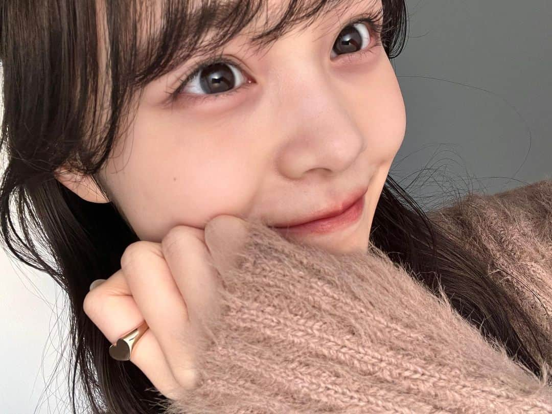 林芽亜里さんのインスタグラム写真 - (林芽亜里Instagram)「🎀 ⁡ ピンクブラウンなメイク🩰🧸 今日の写真じゃないけど、 なんだかメイクもお洋服もチョコ色でバレンタインっぽいから投稿🫶 ⁡ ⁡ チョコをくちいーーっぱいに頬張りたい🤤🍫 ⁡ ⁡ (,,,・-・,,,)➳♥ｷｭﾝ ⁡ ⁡ ⁡ #林芽亜里  #ピンクブラウンメイク  #ふわナチュラル #ふわグレー #バレンタインデー」2月14日 18時05分 - meari__hayashi