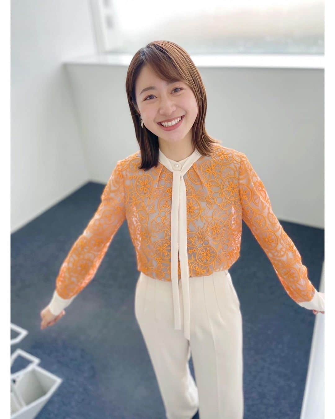 林美沙希さんのインスタグラム写真 - (林美沙希Instagram)「. 今日の衣装はオレンジ柄でした！ よーく見ると、レモンとさくらんぼも🍋🍒  #annニュース #ワイドスクランブル #林美沙希 #衣装 #パンツコーデ」2月14日 19時11分 - misaki0hayashi