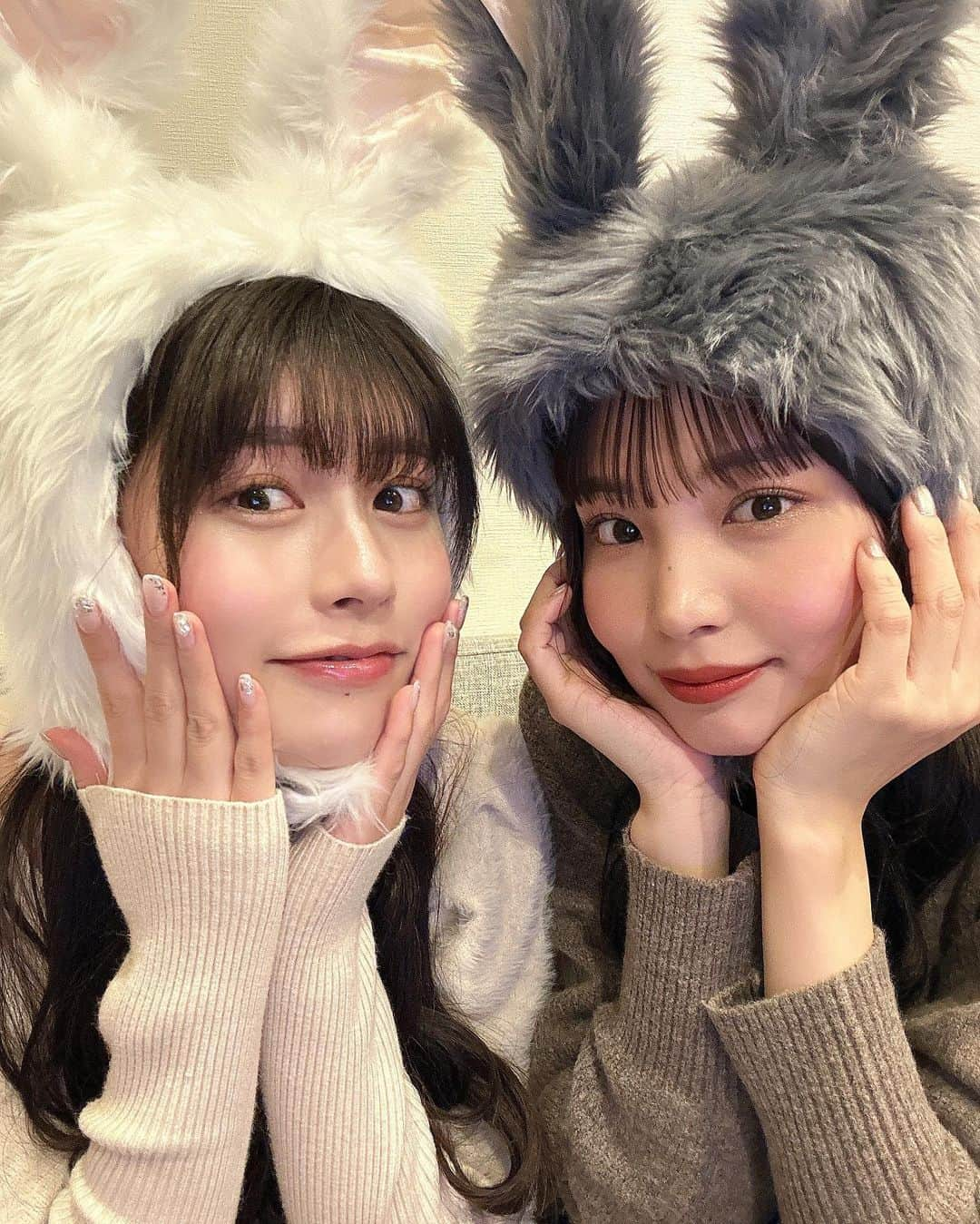 ちとせよしのさんのインスタグラム写真 - (ちとせよしのInstagram)「ツーショット🐰🐰♡ ののさん！来週会うんだー(˶ᐢᗜᐢ˶)  #selfie #うさぎ #よしのの #双子コーデ」2月14日 21時14分 - chitose_yoshino