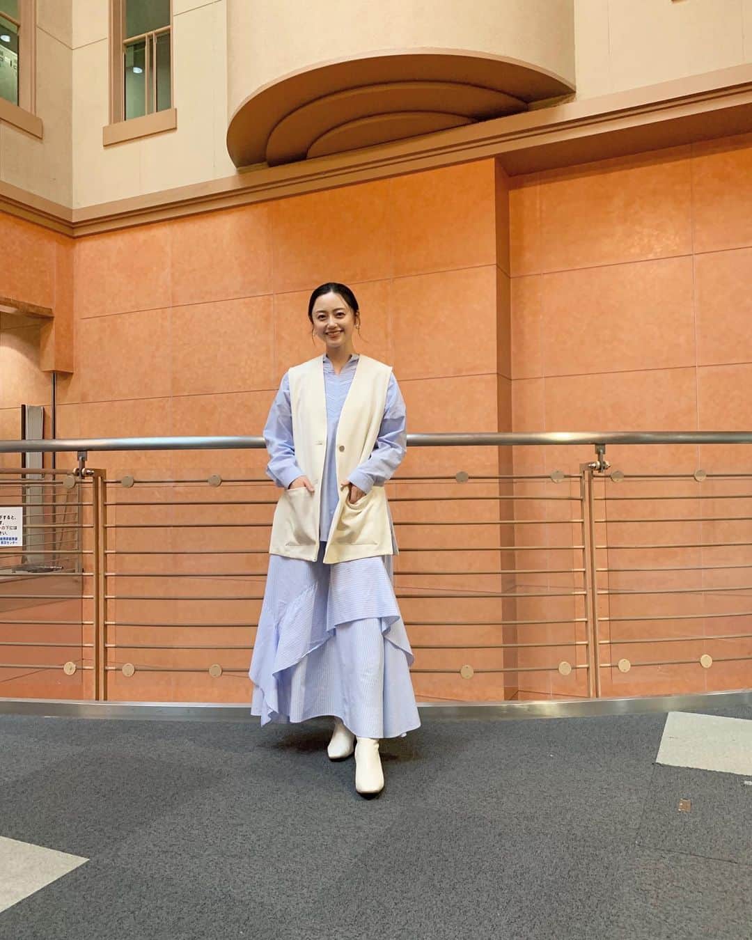 小林麗菜さんのインスタグラム写真 - (小林麗菜Instagram)「・ ・ 2.11  王様のブランチ 衣装🌿  ワンピース、スカート @american_holic」2月14日 23時09分 - reina_kobayashi