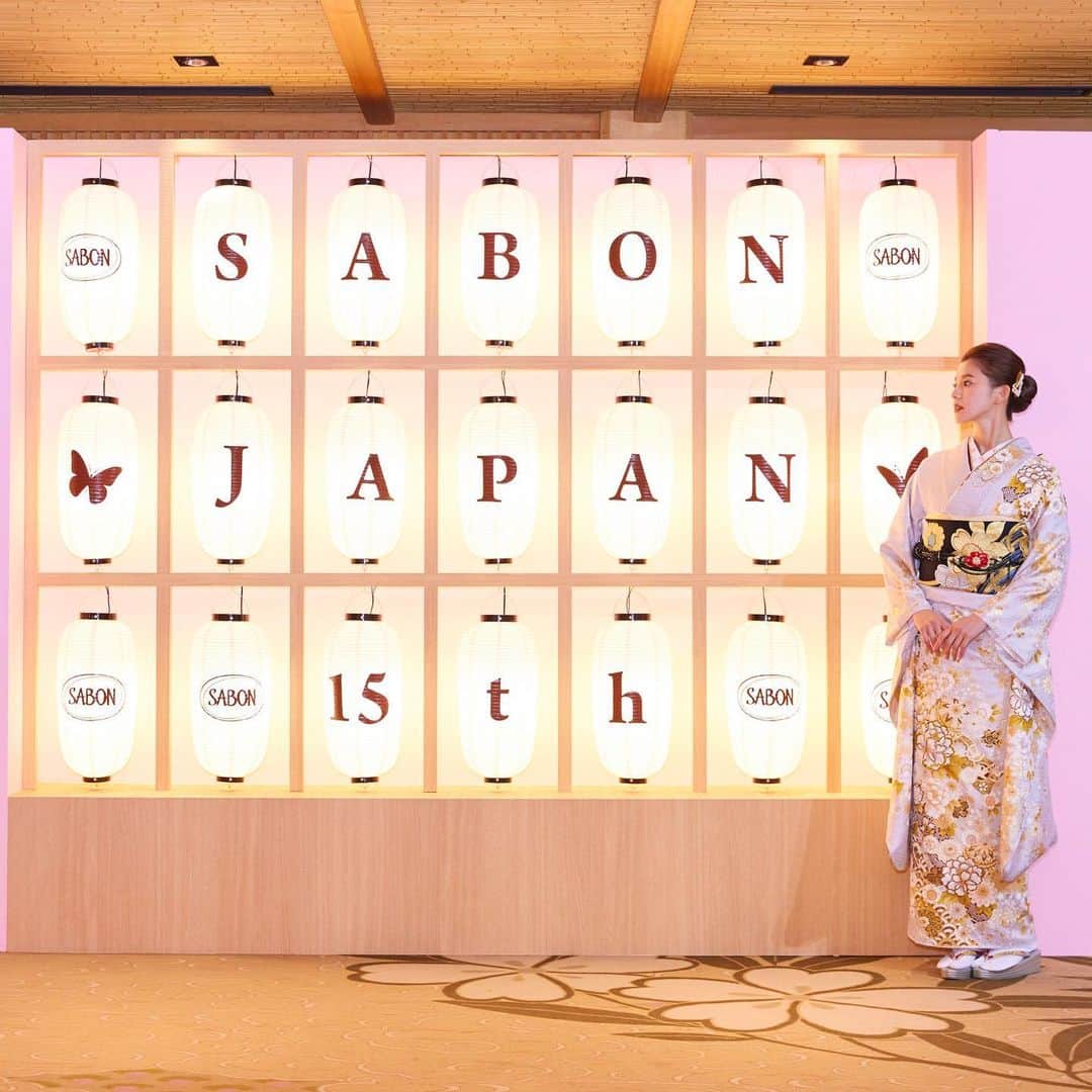 朝比奈彩さんのインスタグラム写真 - (朝比奈彩Instagram)「. . SABON日本上陸15周年を記念した「Sakura Bloom Collection」🌸 . 2/15~2/23まで伊勢丹新宿店本館1階 プロモーションスペースにて、 先行発売ホップアップストアがオープン💓 . 春の空に咲く清らかなフローラルグリーンな香りと 春らしいパッケージでとても可愛かった♡ . @sabon_japan  #sabon #サボン #SABONサクラブルーム#sabonjapan15th  #サボンノサクラ」2月15日 13時42分 - asahina_aya